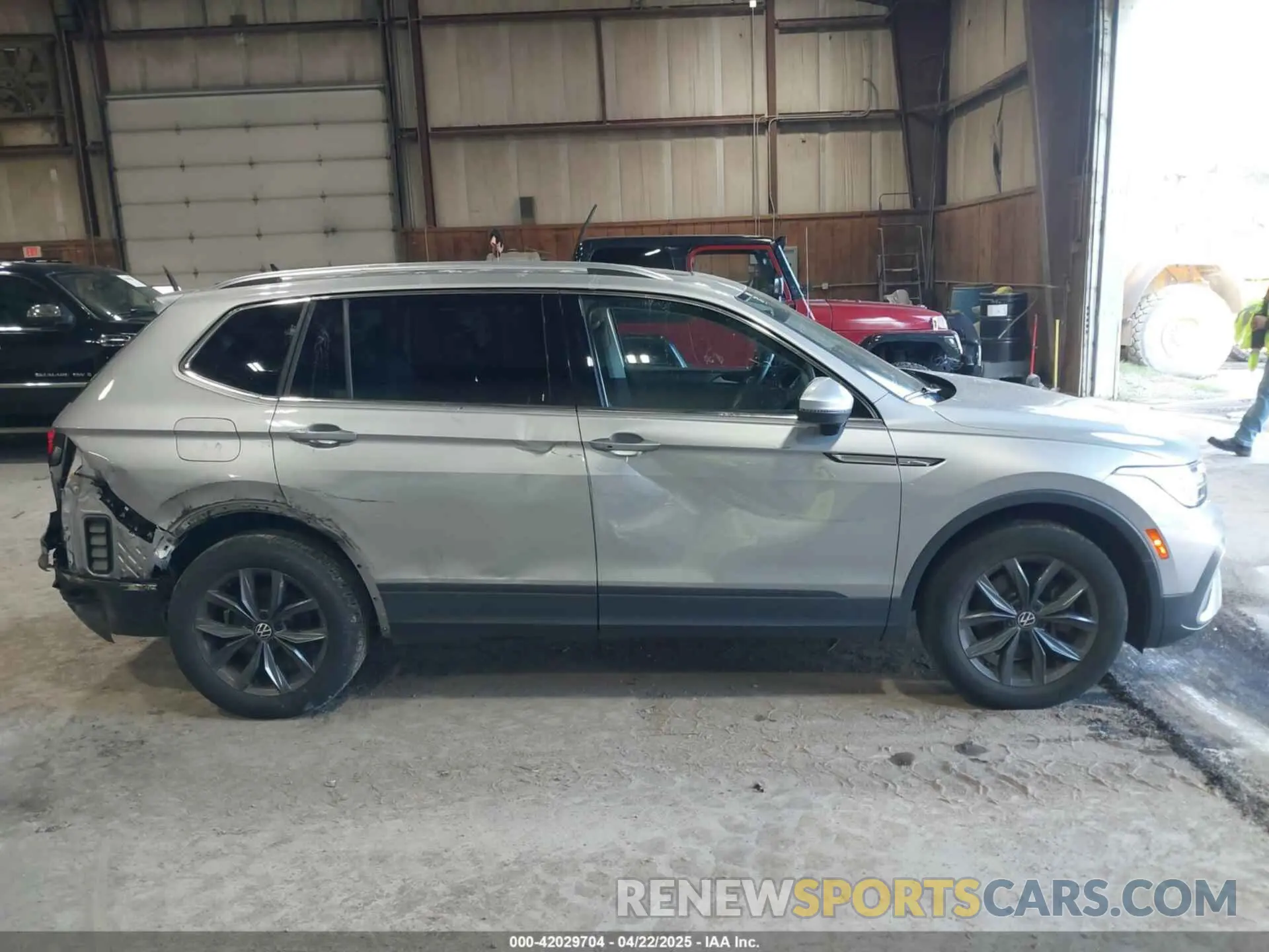 13 Фотография поврежденного автомобиля 3VV2B7AX9NM148970 VOLKSWAGEN TIGUAN 2022
