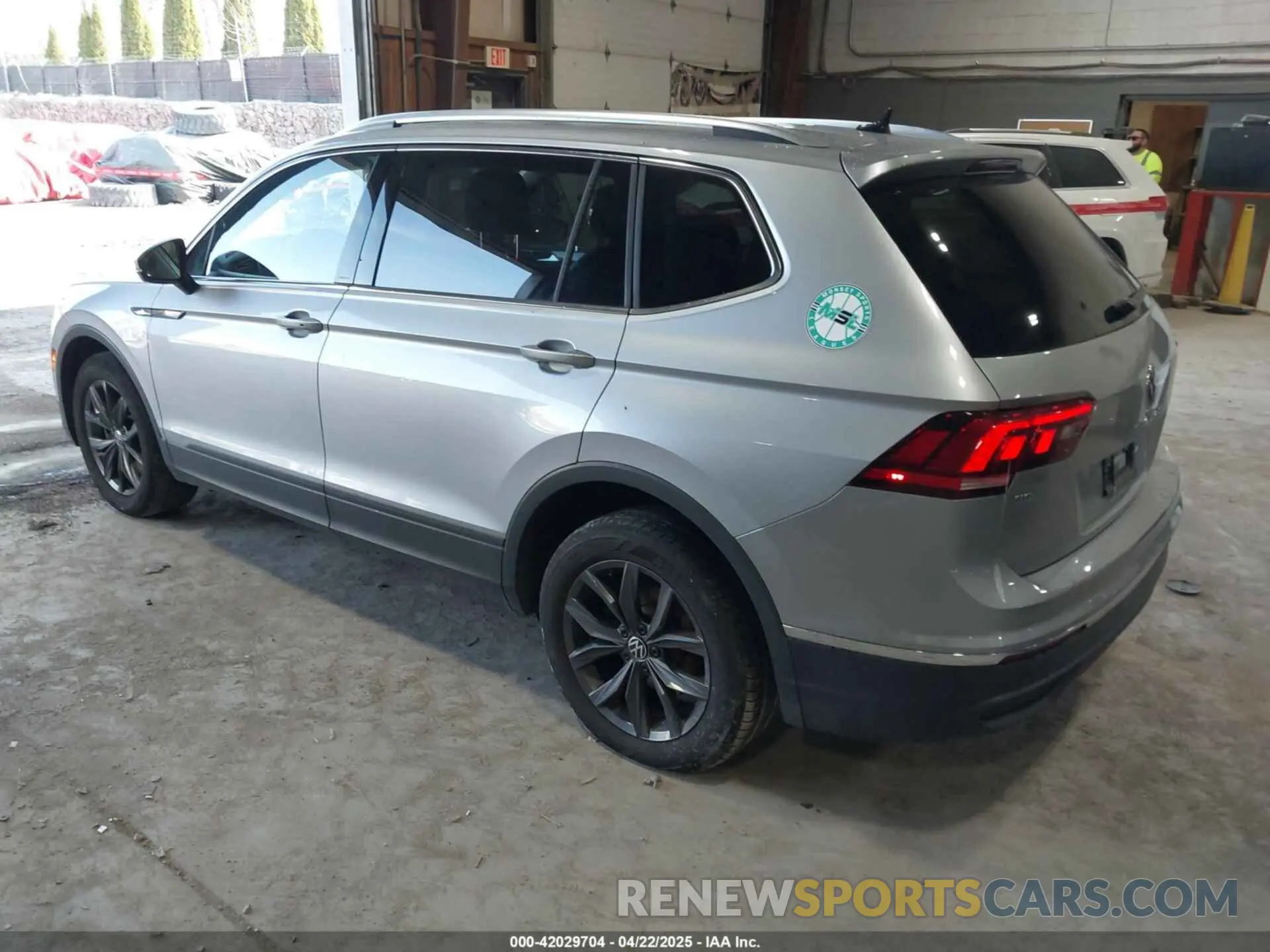 3 Фотография поврежденного автомобиля 3VV2B7AX9NM148970 VOLKSWAGEN TIGUAN 2022