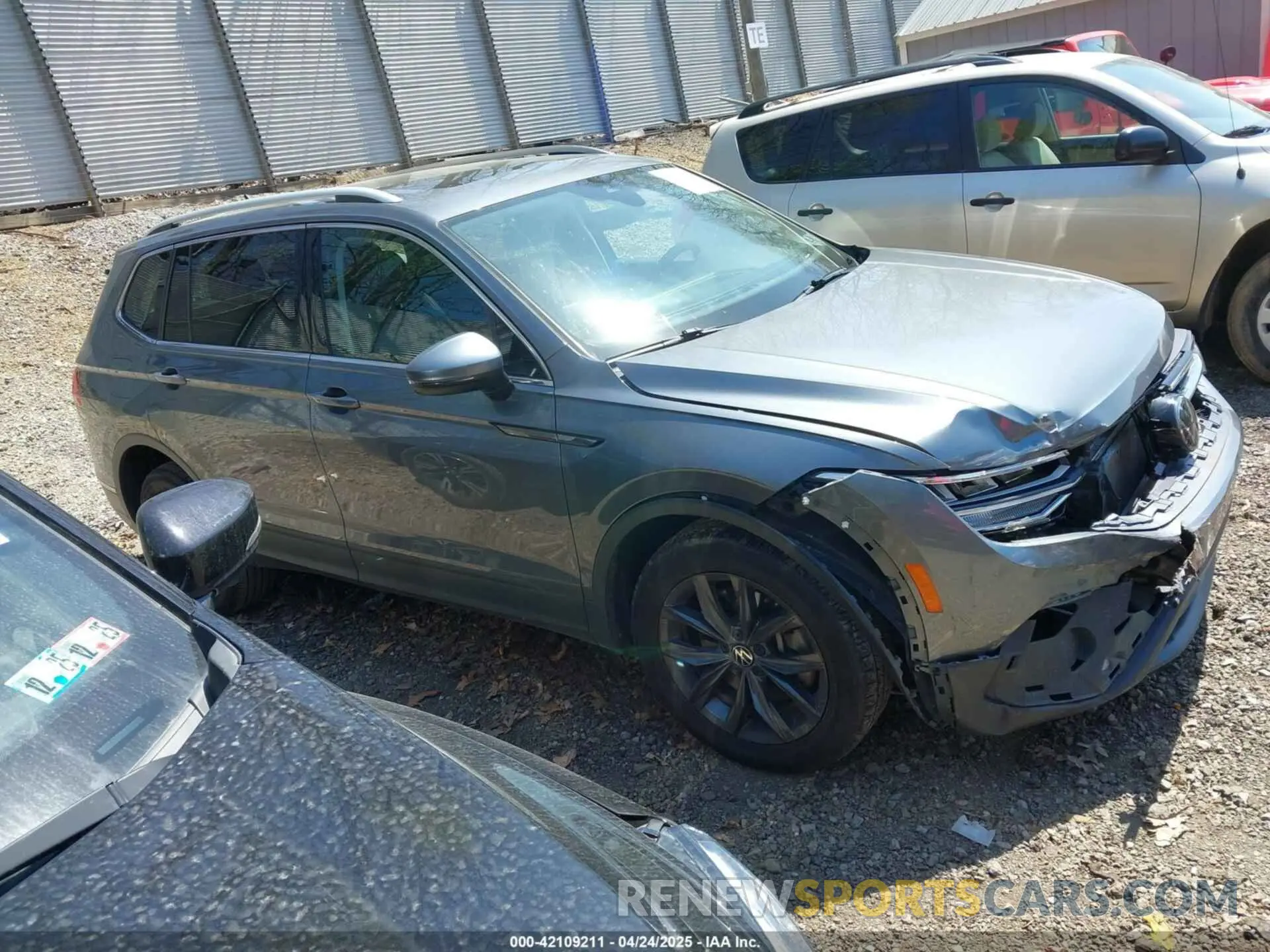 13 Photograph of a damaged car 3VV2B7AXXNM019538 VOLKSWAGEN TIGUAN 2022