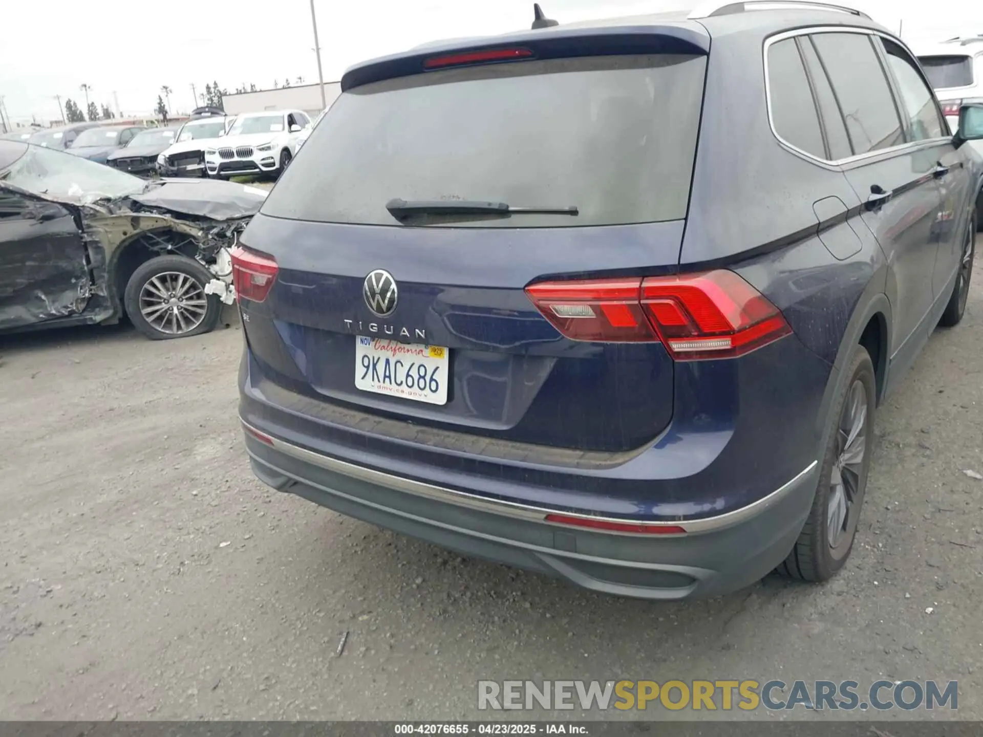 16 Photograph of a damaged car 3VV3B7AX0NM018659 VOLKSWAGEN TIGUAN 2022