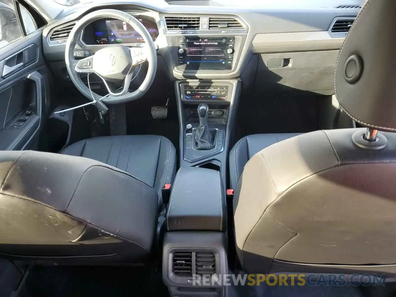 8 Photograph of a damaged car 3VV3B7AX2NM026049 VOLKSWAGEN TIGUAN 2022