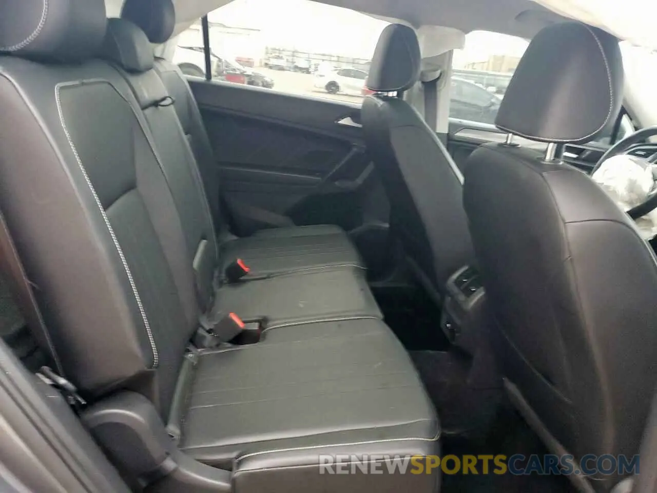 11 Photograph of a damaged car 3VV3B7AX4NM160402 VOLKSWAGEN TIGUAN 2022
