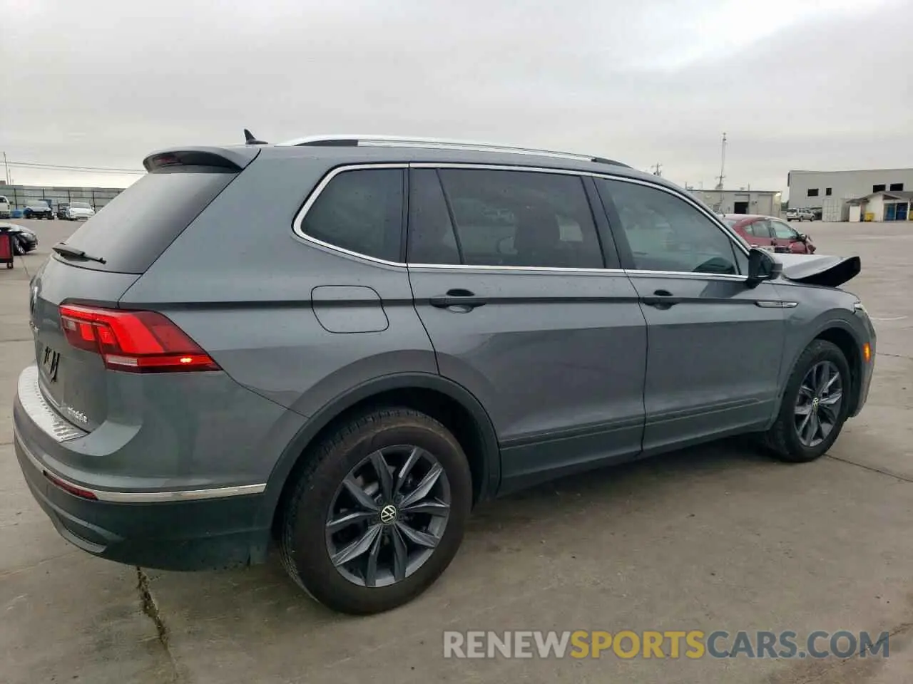 3 Photograph of a damaged car 3VV3B7AX4NM160402 VOLKSWAGEN TIGUAN 2022