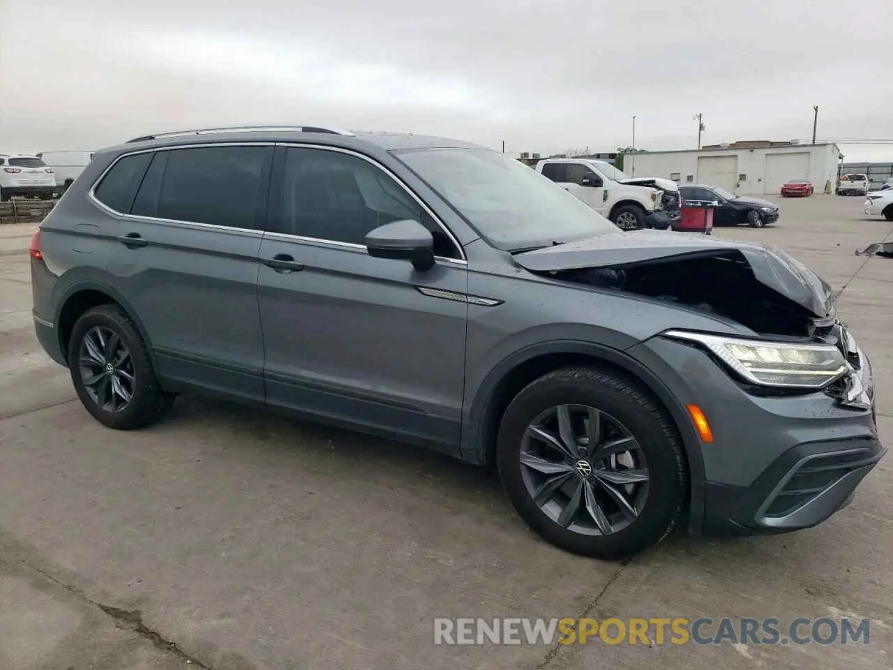 4 Photograph of a damaged car 3VV3B7AX4NM160402 VOLKSWAGEN TIGUAN 2022