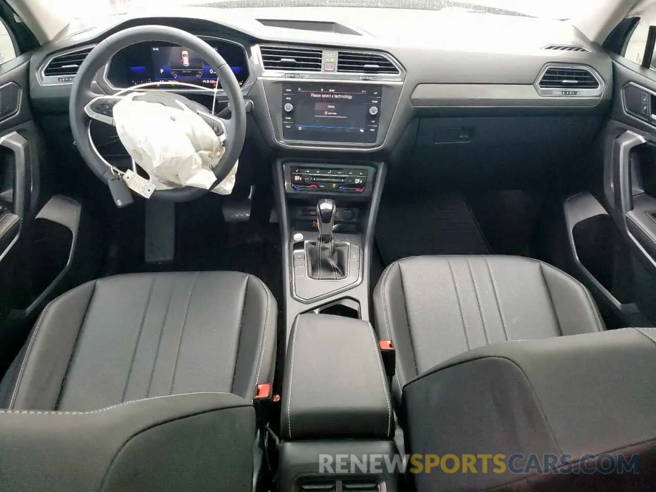 8 Photograph of a damaged car 3VV3B7AX4NM160402 VOLKSWAGEN TIGUAN 2022