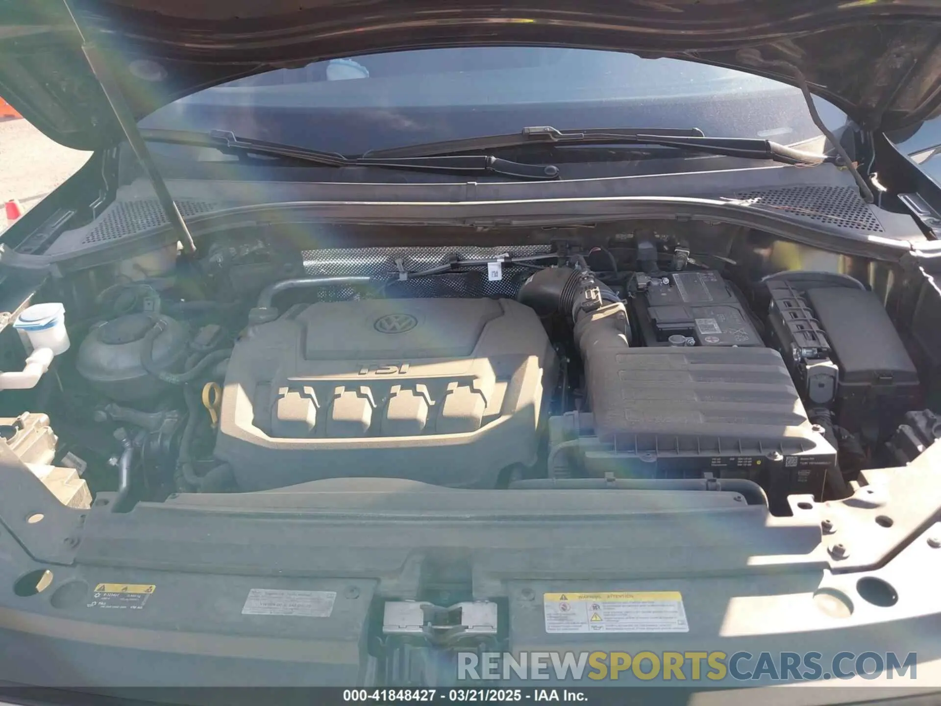 10 Photograph of a damaged car 3VV3B7AX5NM042455 VOLKSWAGEN TIGUAN 2022