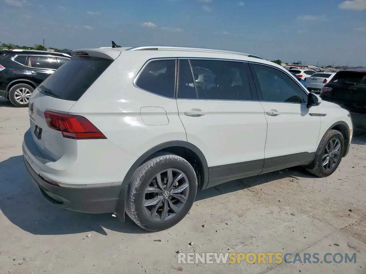3 Фотография поврежденного автомобиля 3VV3B7AX8NM162220 VOLKSWAGEN TIGUAN 2022