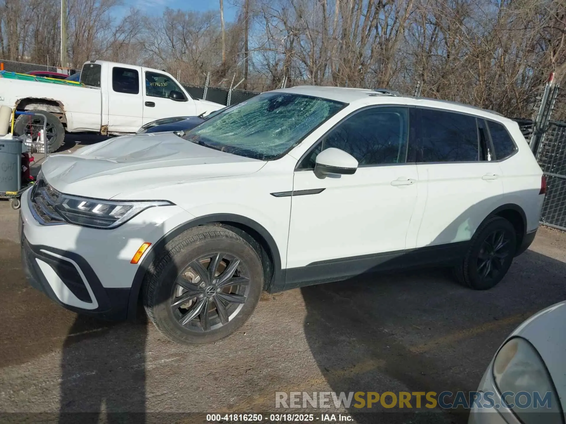 15 Photograph of a damaged car 3VV3B7AX9NM076592 VOLKSWAGEN TIGUAN 2022