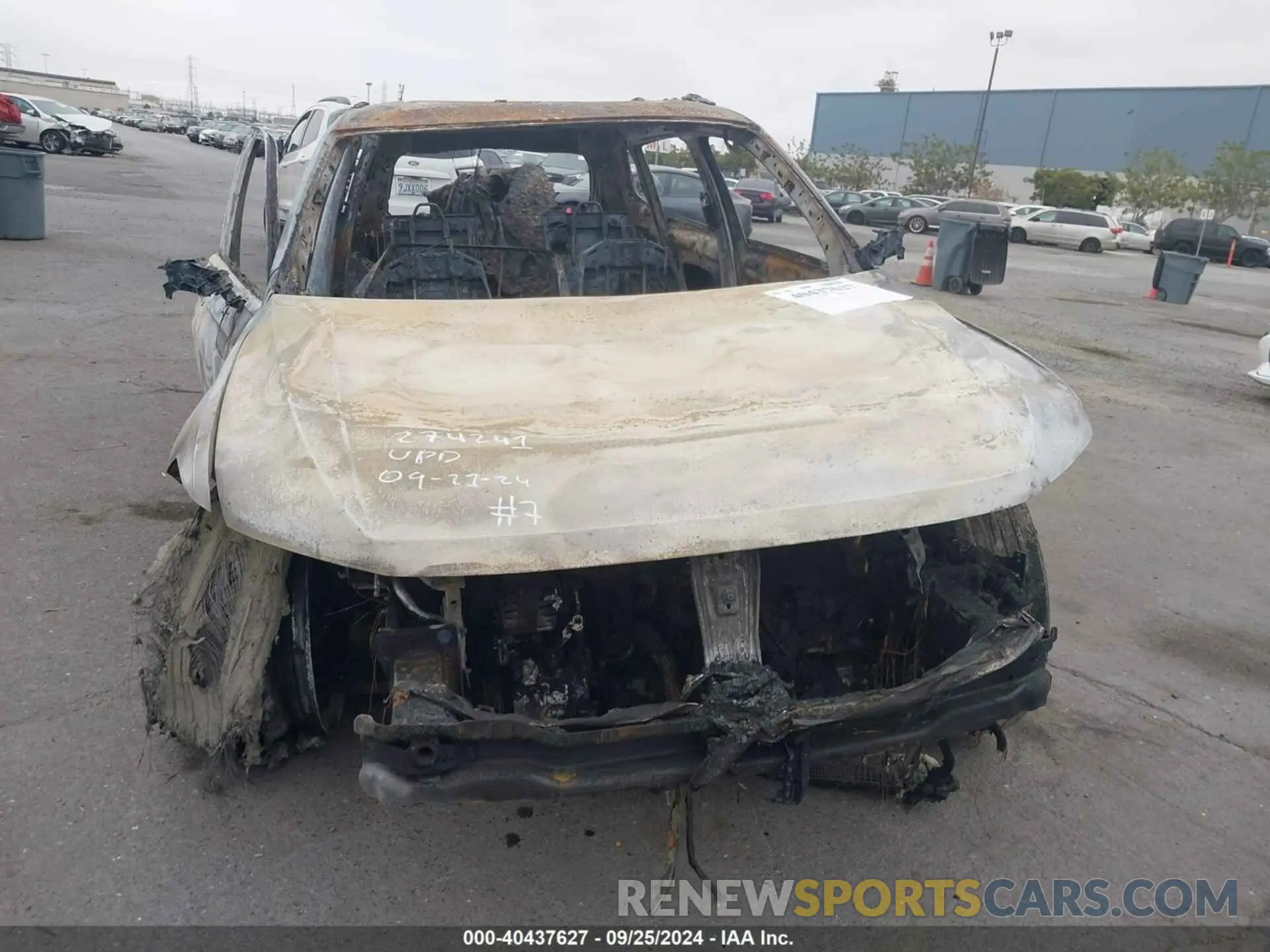 11 Photograph of a damaged car 3VV3B7AXXNM163448 VOLKSWAGEN TIGUAN 2022