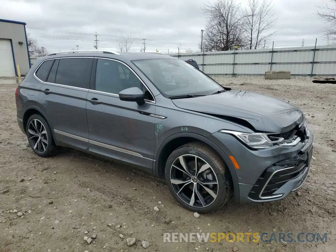 4 Photograph of a damaged car 3VV4B7AX0NM068434 VOLKSWAGEN TIGUAN 2022