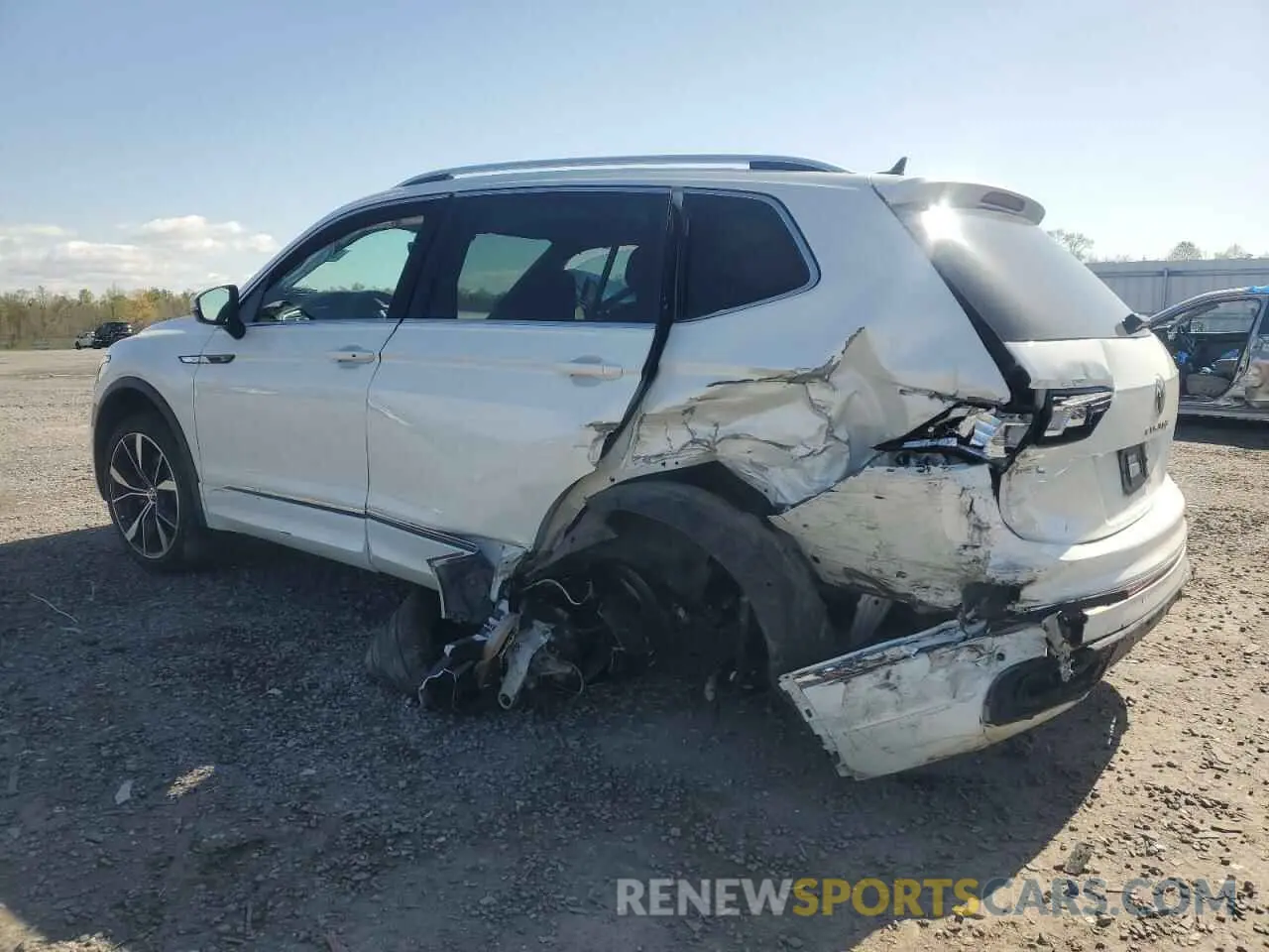 2 Photograph of a damaged car 3VV4B7AX2NM113423 VOLKSWAGEN TIGUAN 2022