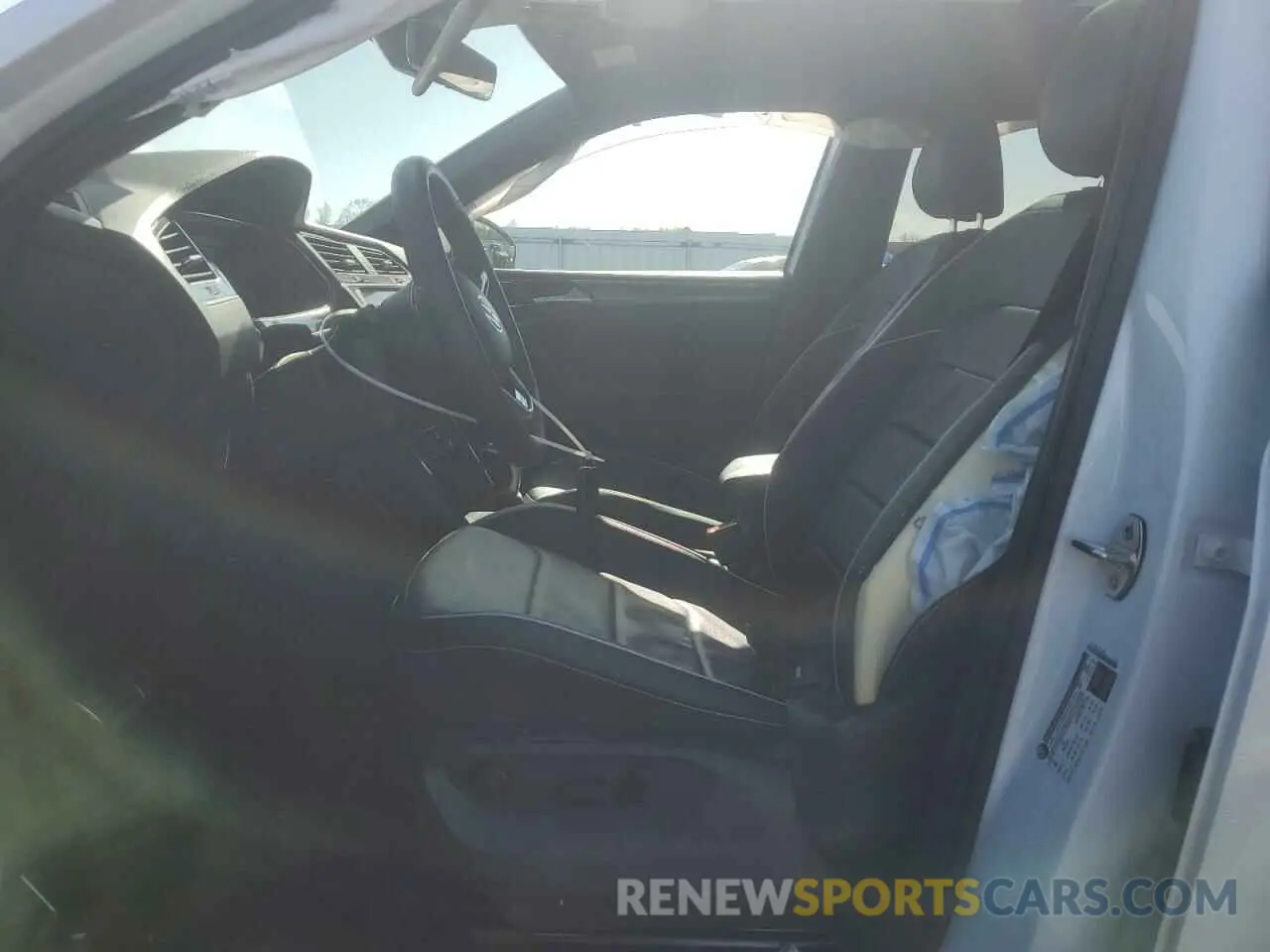 7 Photograph of a damaged car 3VV4B7AX2NM113423 VOLKSWAGEN TIGUAN 2022