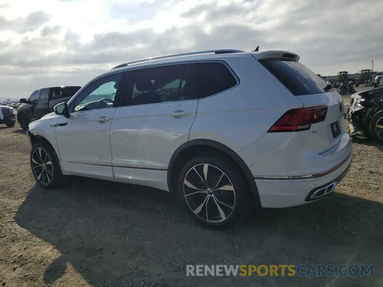 2 Photograph of a damaged car 3VV4B7AX3NM053362 VOLKSWAGEN TIGUAN 2022