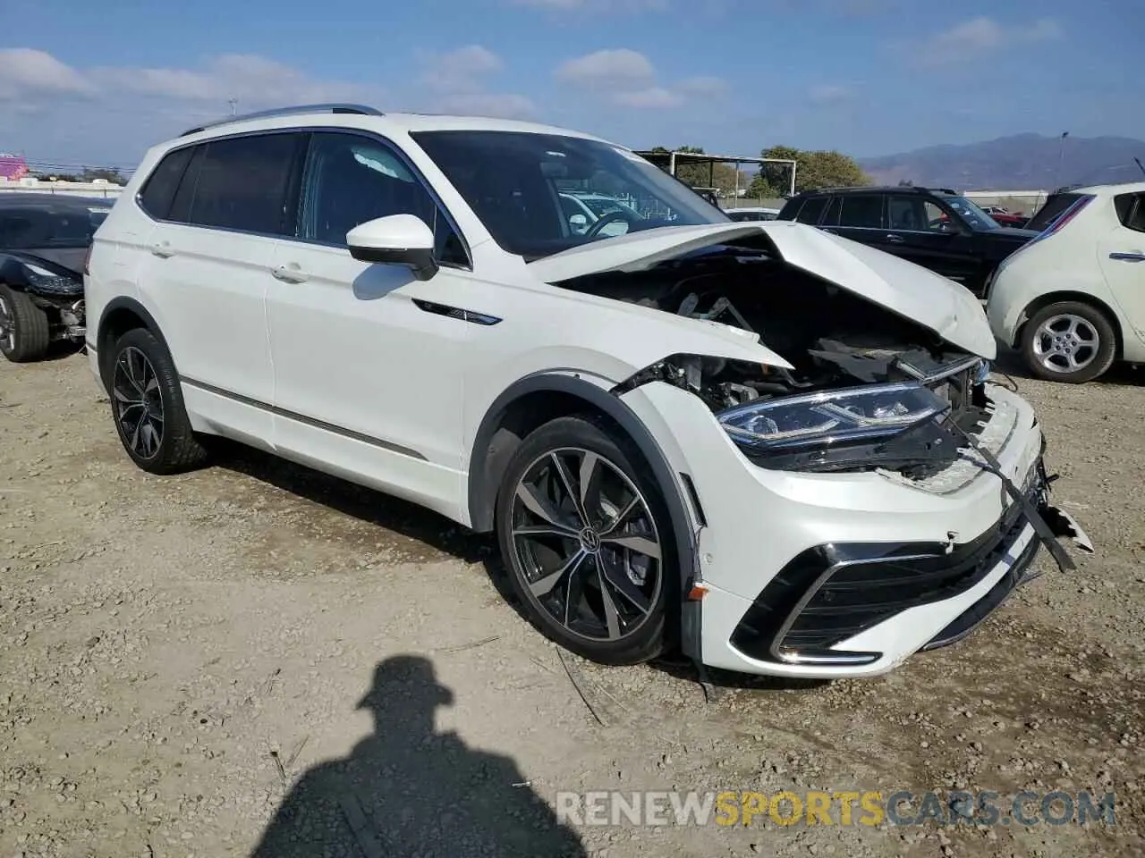 4 Photograph of a damaged car 3VV4B7AX3NM053362 VOLKSWAGEN TIGUAN 2022