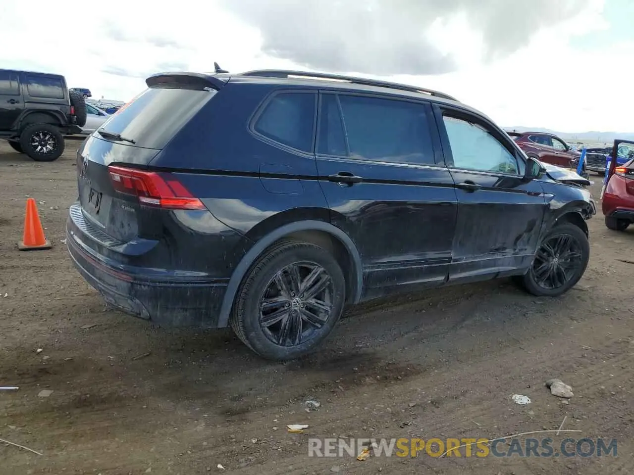 3 Photograph of a damaged car 3VV8B7AX0NM094324 VOLKSWAGEN TIGUAN 2022