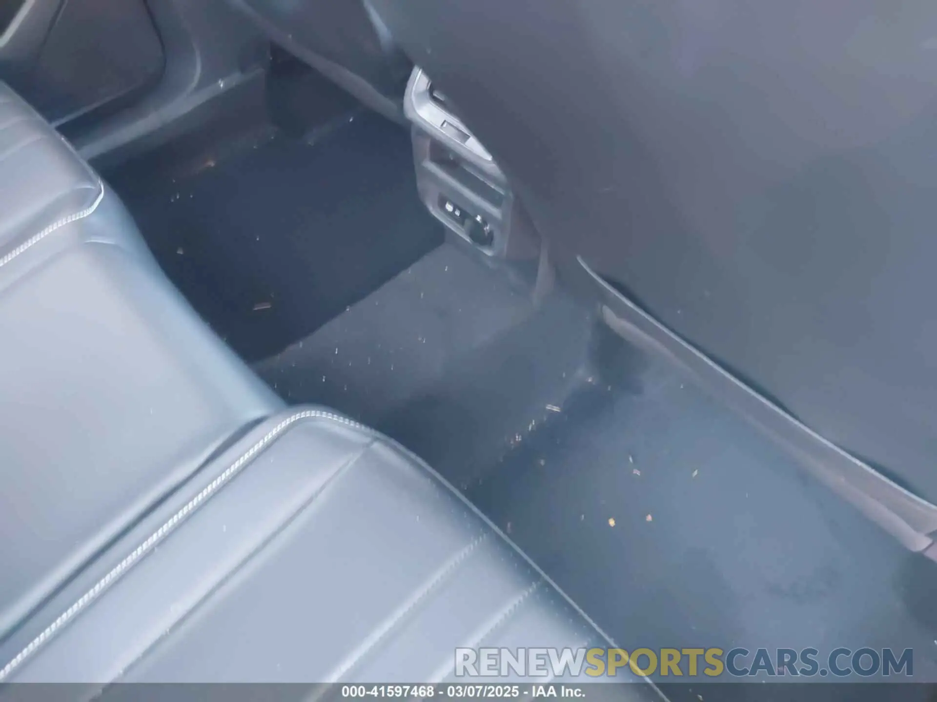 8 Photograph of a damaged car 3VV8B7AX2NM029751 VOLKSWAGEN TIGUAN 2022