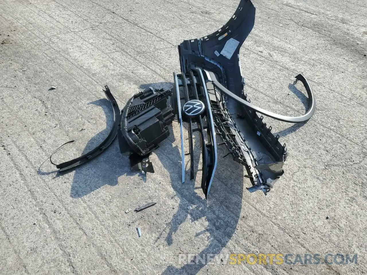 13 Photograph of a damaged car 3VV8B7AX2NM061826 VOLKSWAGEN TIGUAN 2022