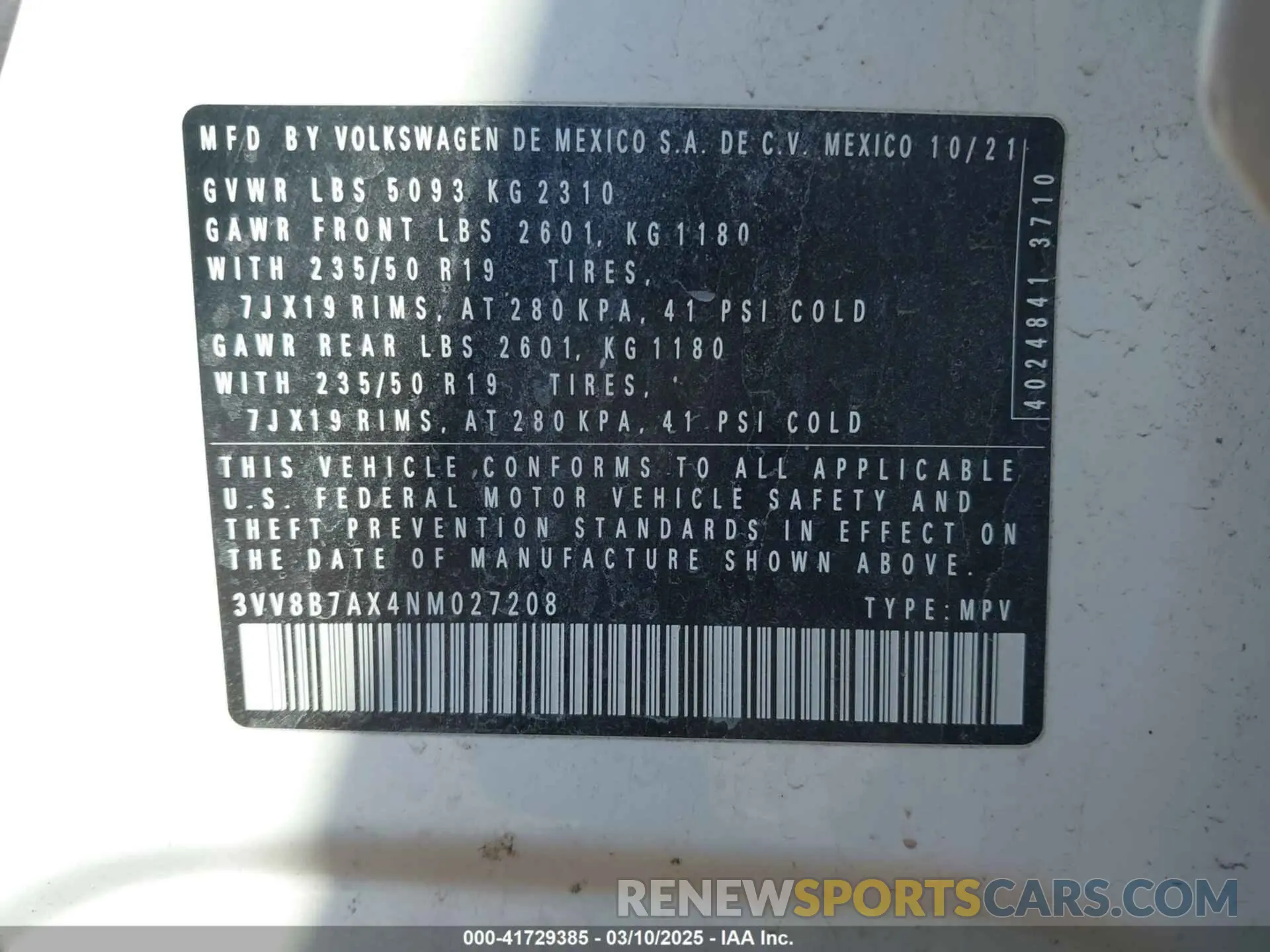 9 Photograph of a damaged car 3VV8B7AX4NM027208 VOLKSWAGEN TIGUAN 2022