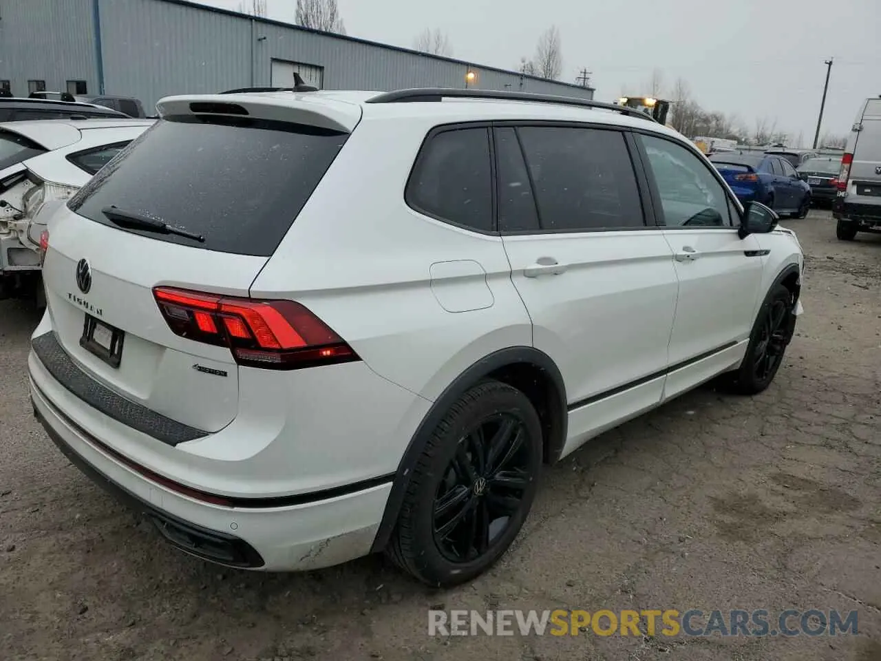 3 Photograph of a damaged car 3VV8B7AX4NM095511 VOLKSWAGEN TIGUAN 2022