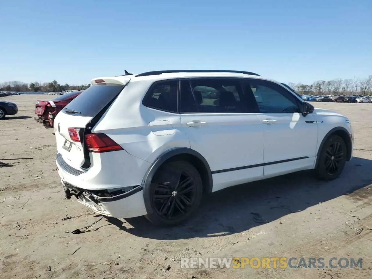 3 Photograph of a damaged car 3VV8B7AX5NM094495 VOLKSWAGEN TIGUAN 2022