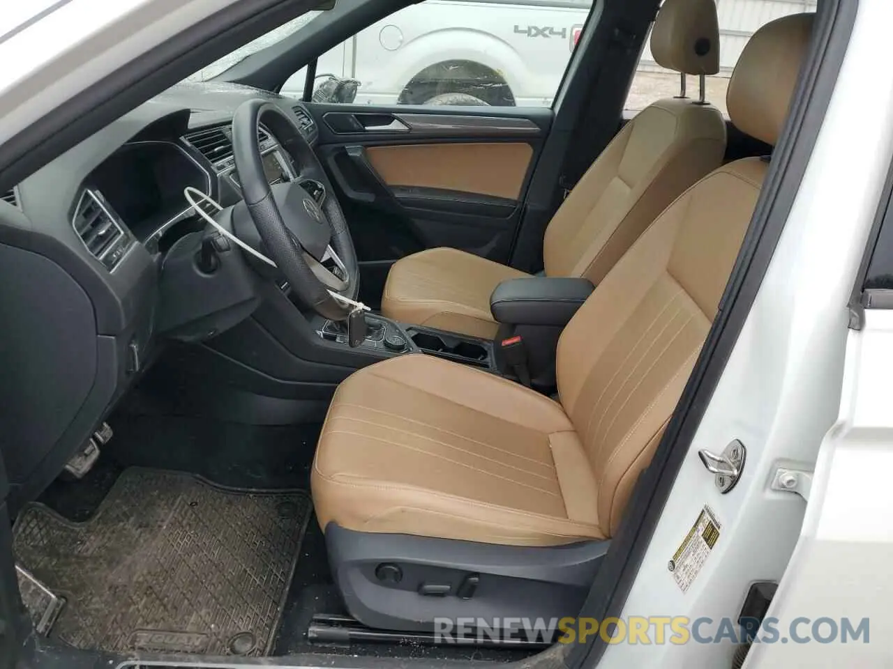 7 Photograph of a damaged car 3VV8B7AX8NM072183 VOLKSWAGEN TIGUAN 2022