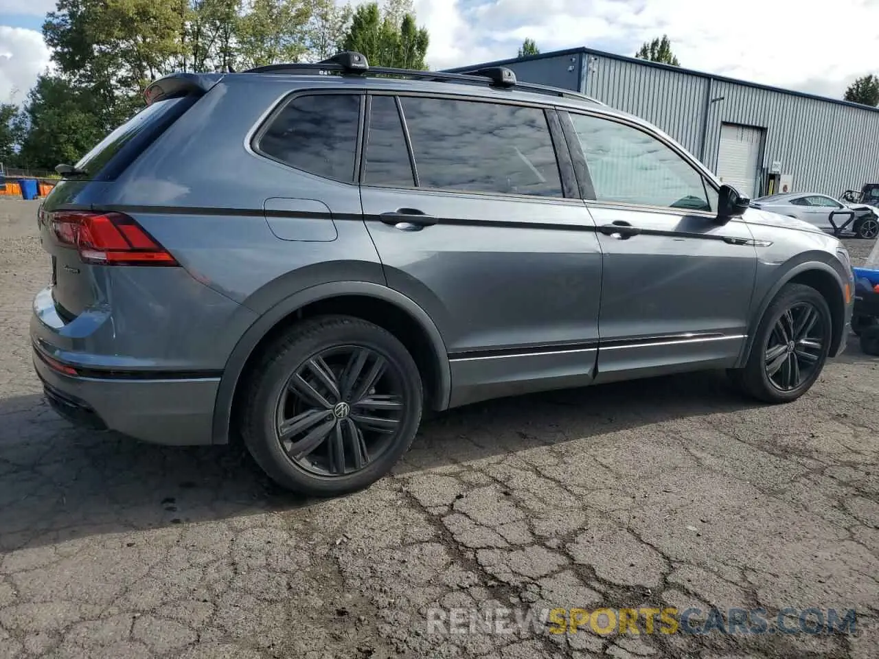 3 Photograph of a damaged car 3VV8B7AX9NM041704 VOLKSWAGEN TIGUAN 2022