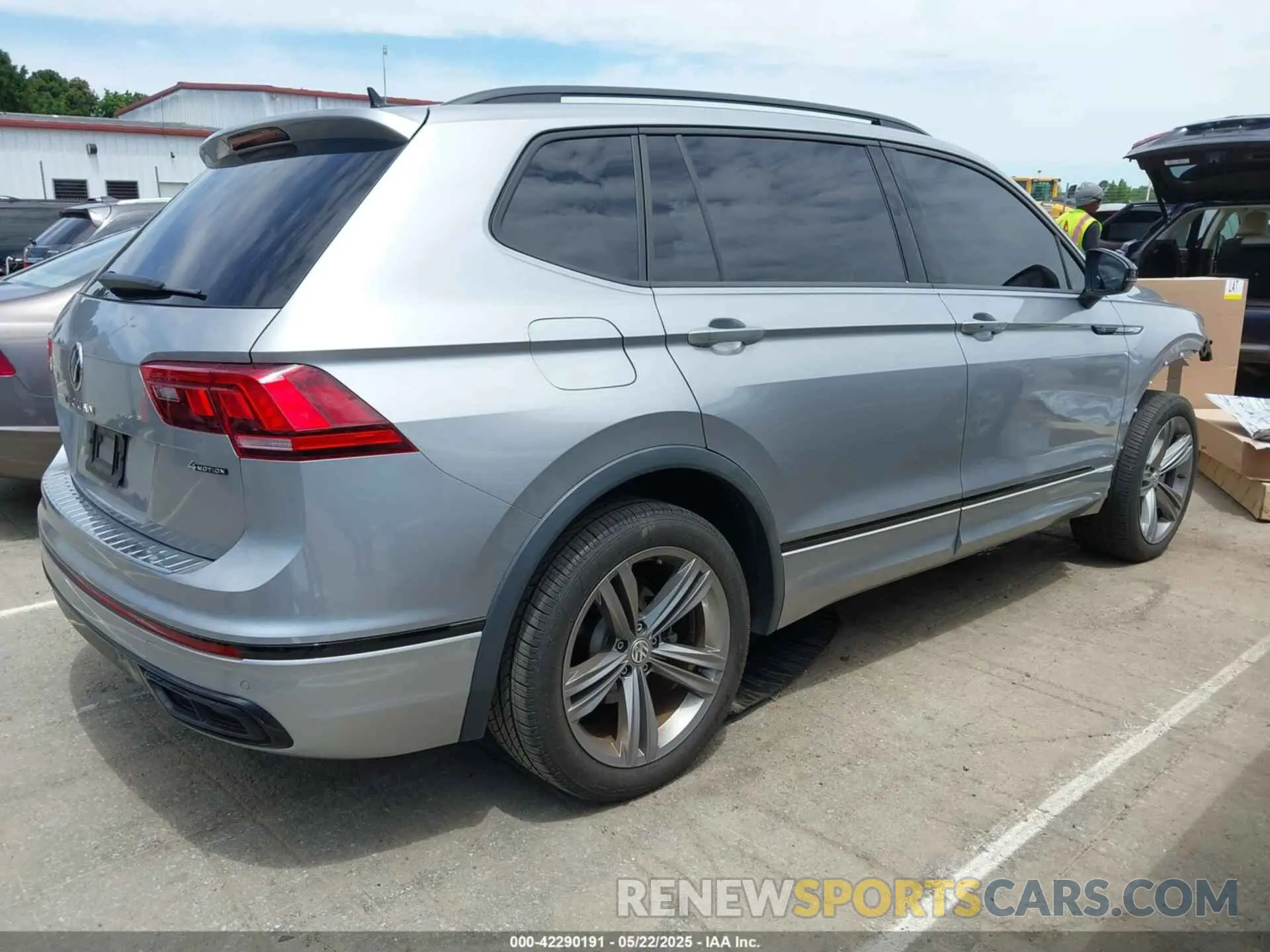 4 Фотография поврежденного автомобиля 3VV8B7AX9NM093043 VOLKSWAGEN TIGUAN 2022