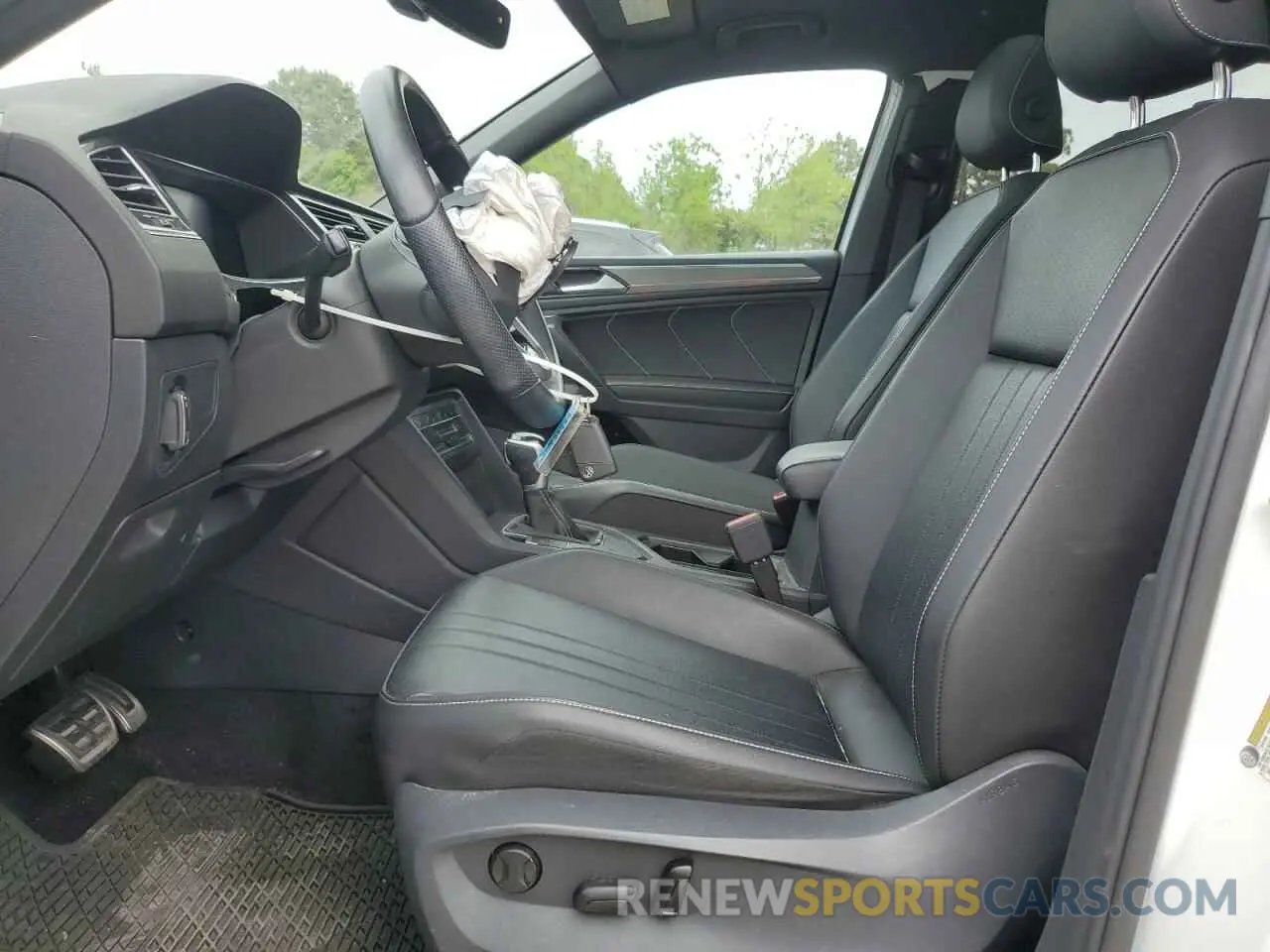 7 Photograph of a damaged car 3VVCB7AX0NM105476 VOLKSWAGEN TIGUAN 2022