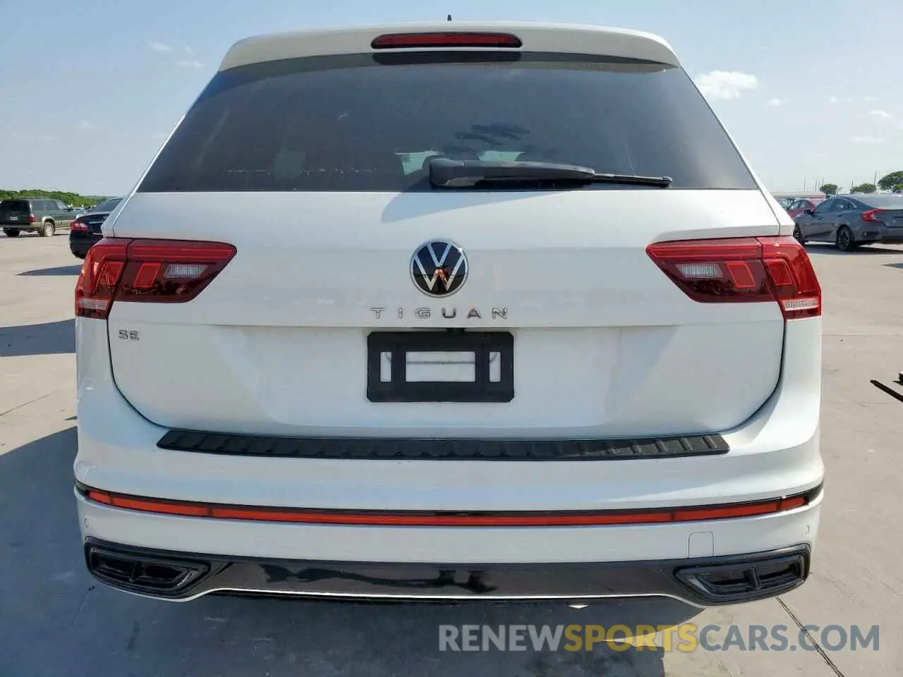 6 Photograph of a damaged car 3VVCB7AX0NM161028 VOLKSWAGEN TIGUAN 2022