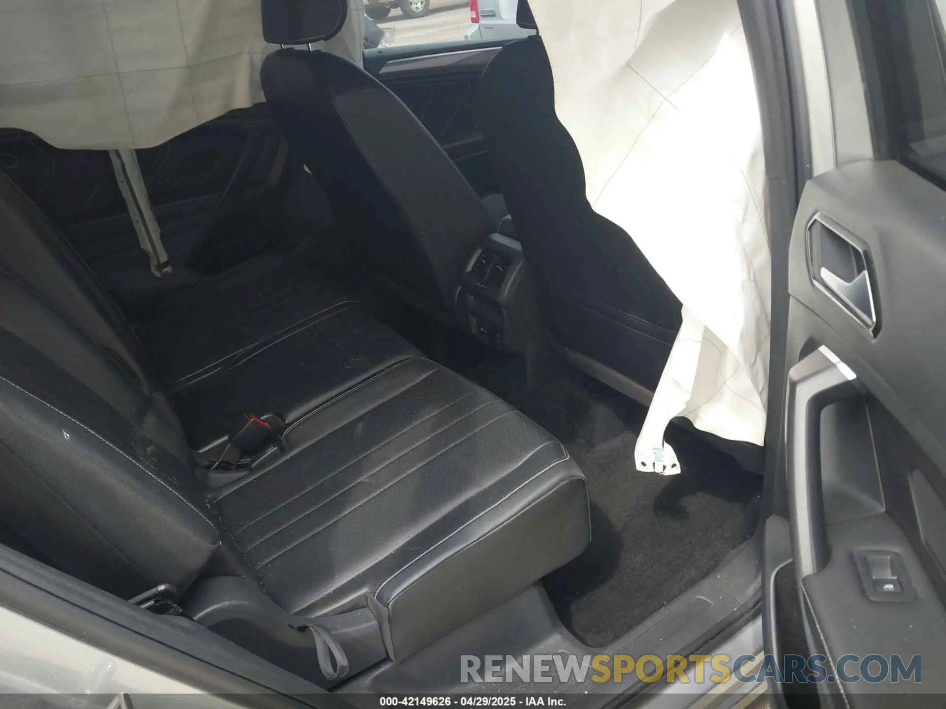8 Фотография поврежденного автомобиля 3VVCB7AX1NM065960 VOLKSWAGEN TIGUAN 2022
