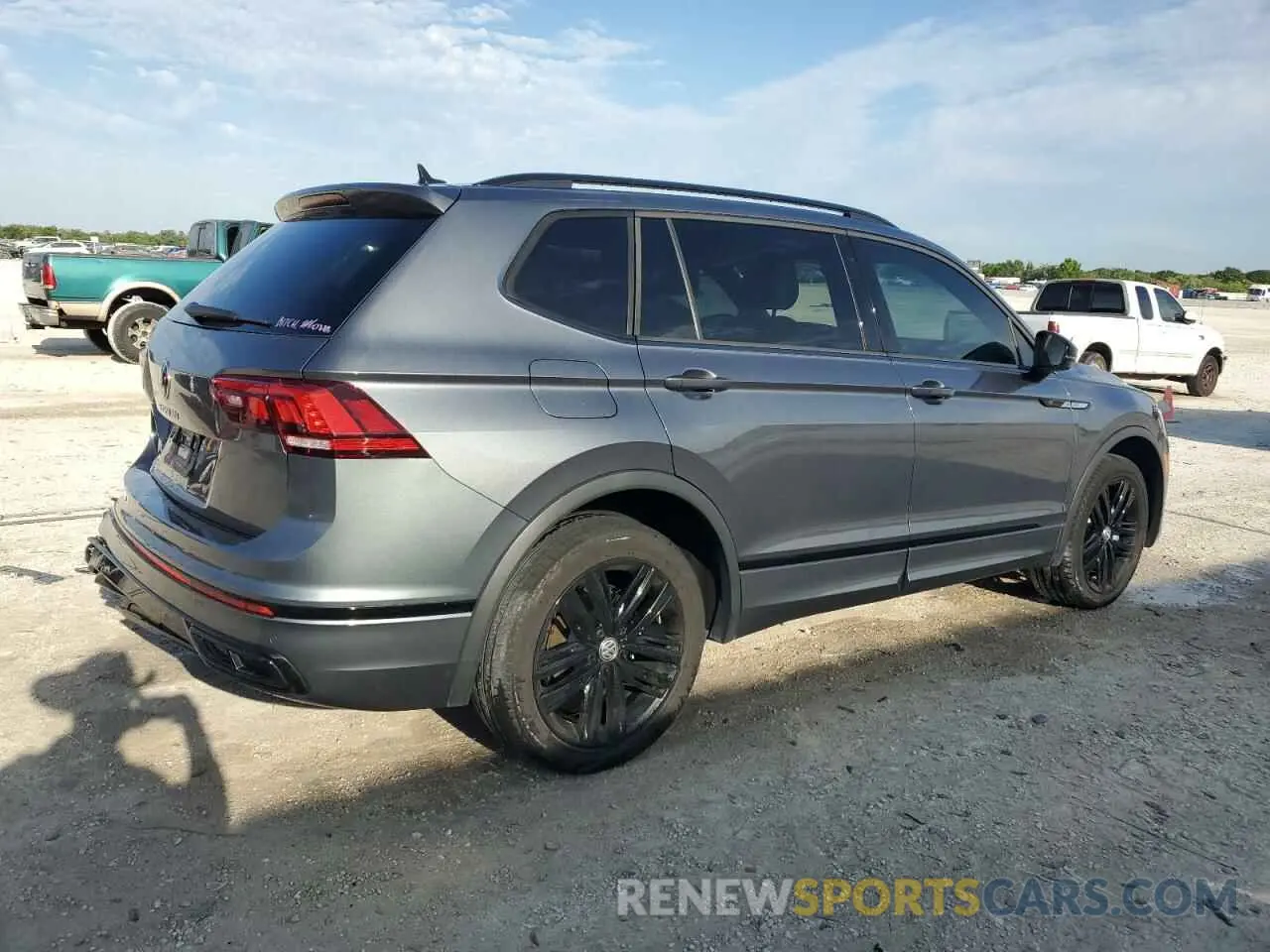 3 Фотография поврежденного автомобиля 3VVCB7AX2NM063439 VOLKSWAGEN TIGUAN 2022