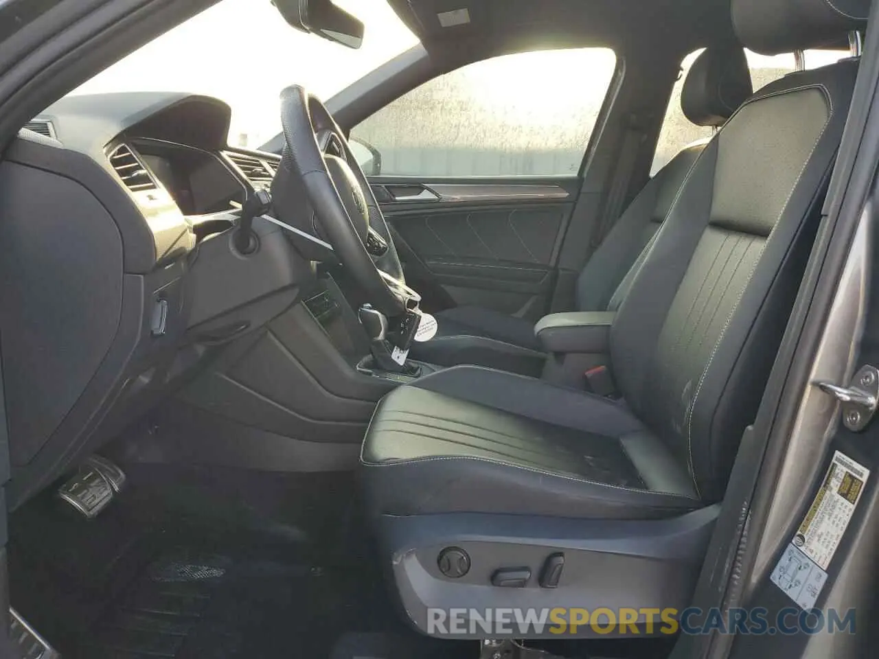7 Фотография поврежденного автомобиля 3VVCB7AX2NM063439 VOLKSWAGEN TIGUAN 2022