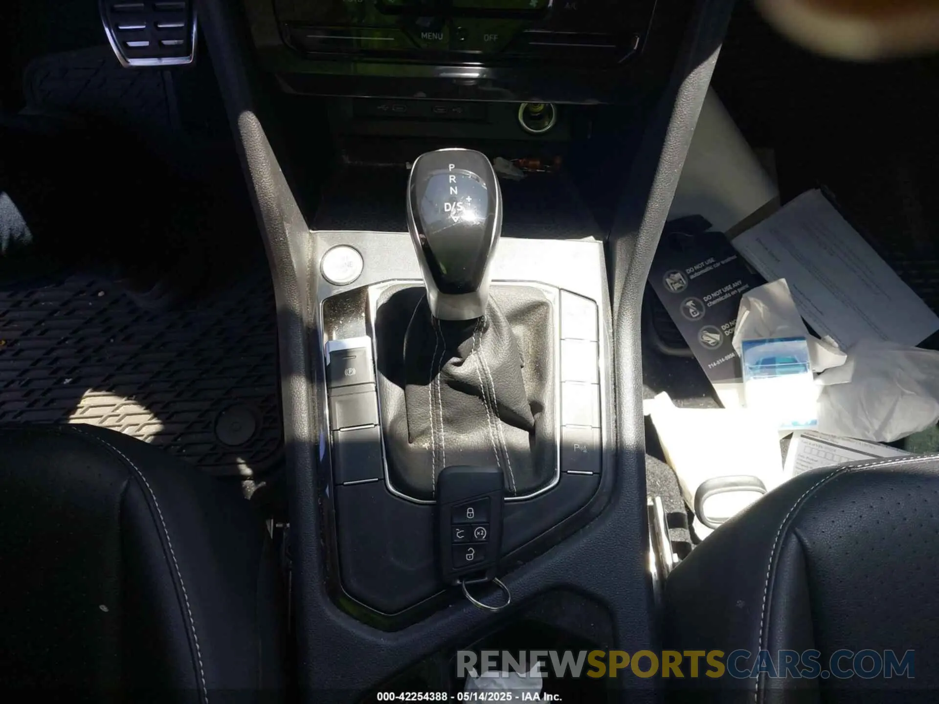 11 Photograph of a damaged car 3VVCB7AX3NM073218 VOLKSWAGEN TIGUAN 2022