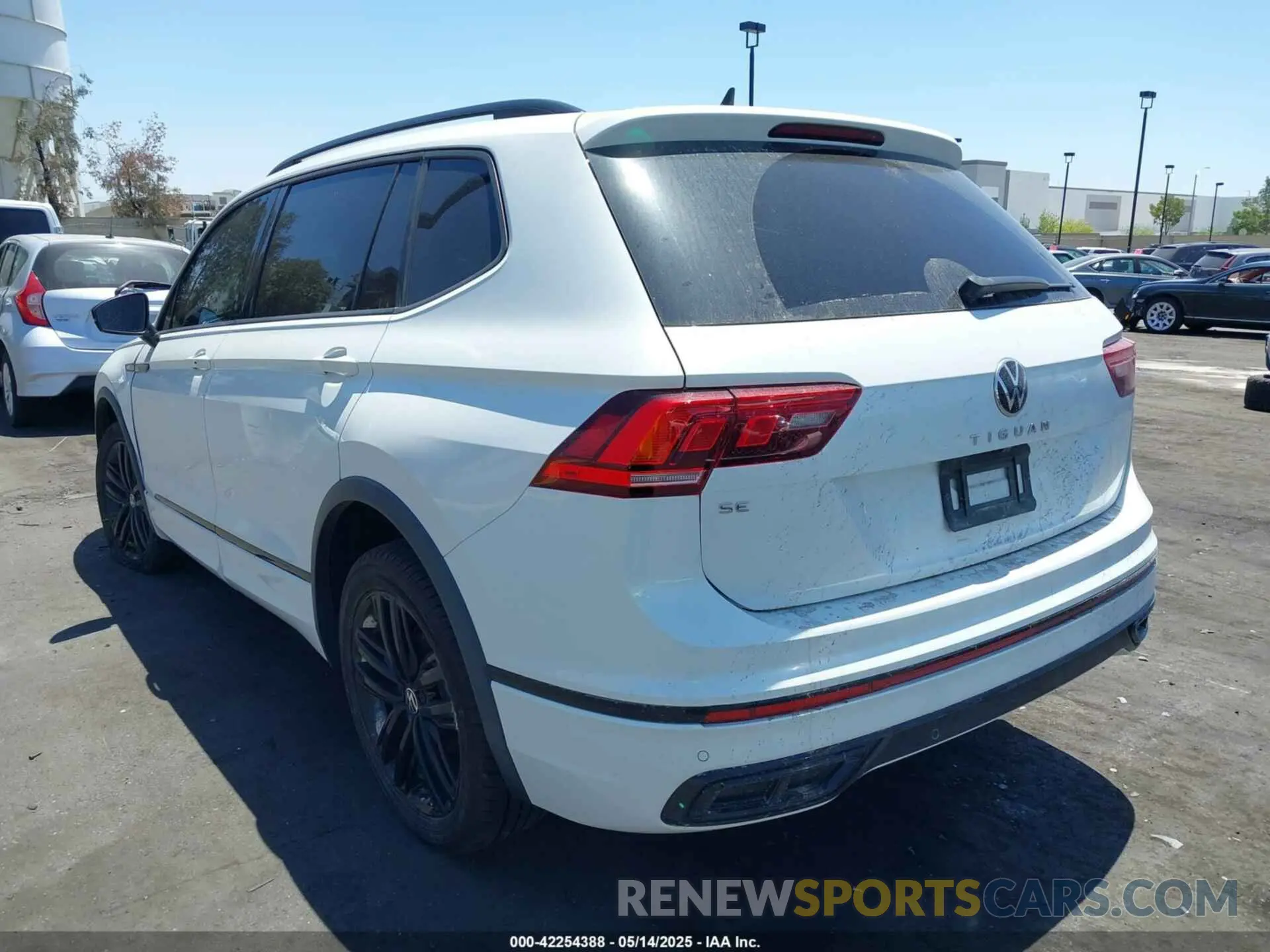 3 Photograph of a damaged car 3VVCB7AX3NM073218 VOLKSWAGEN TIGUAN 2022