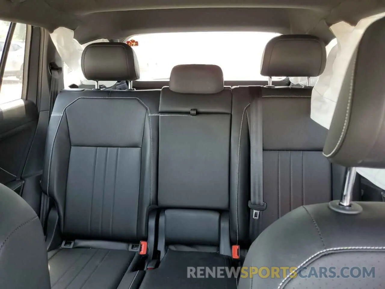 10 Photograph of a damaged car 3VVCB7AX3NM097020 VOLKSWAGEN TIGUAN 2022