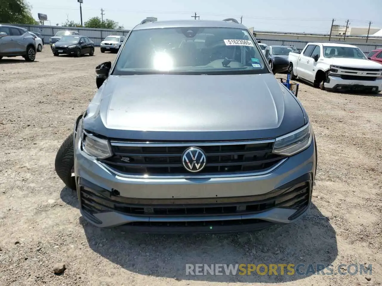 5 Photograph of a damaged car 3VVCB7AX3NM097020 VOLKSWAGEN TIGUAN 2022