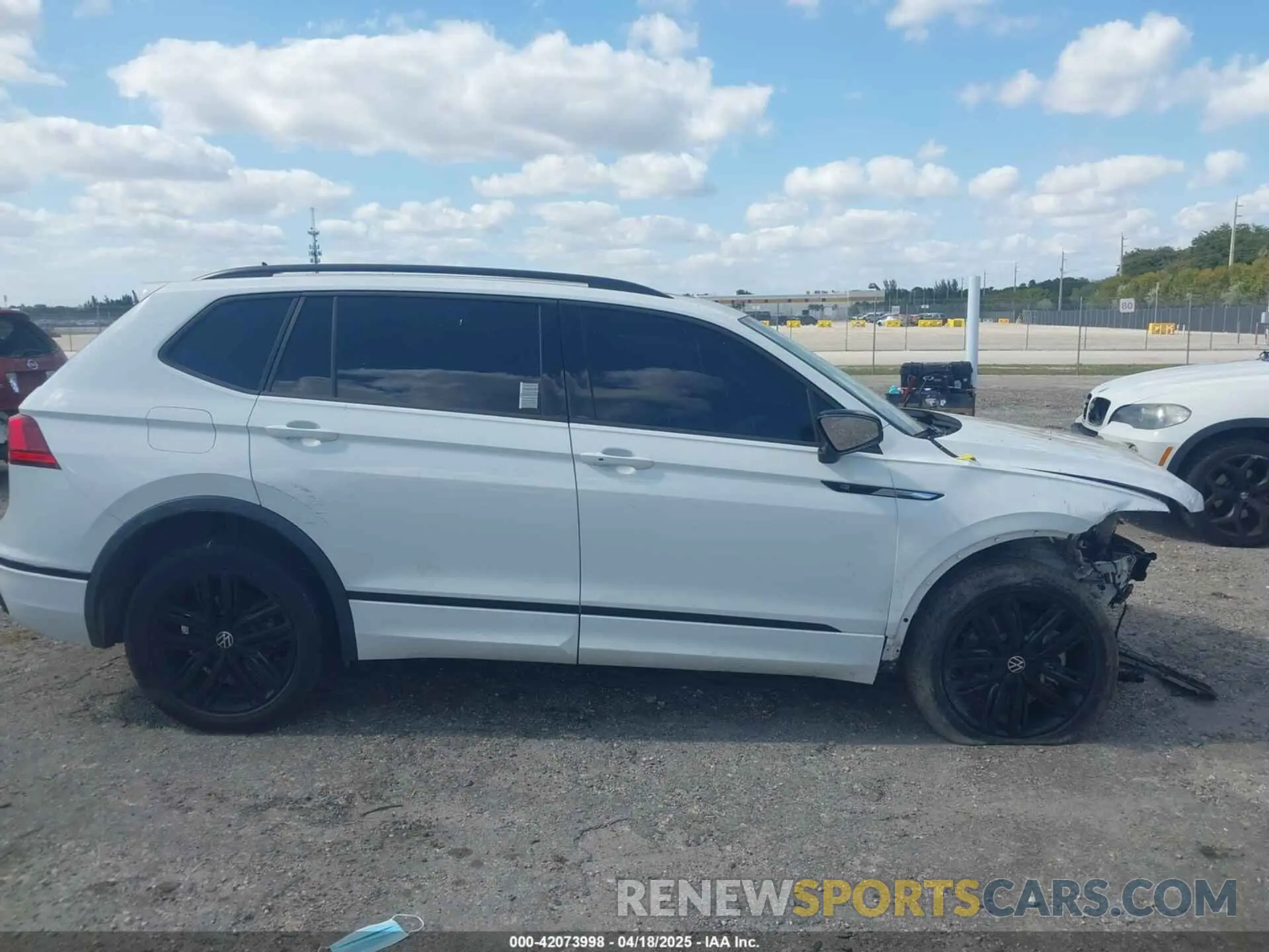 13 Фотография поврежденного автомобиля 3VVCB7AX5NM040222 VOLKSWAGEN TIGUAN 2022