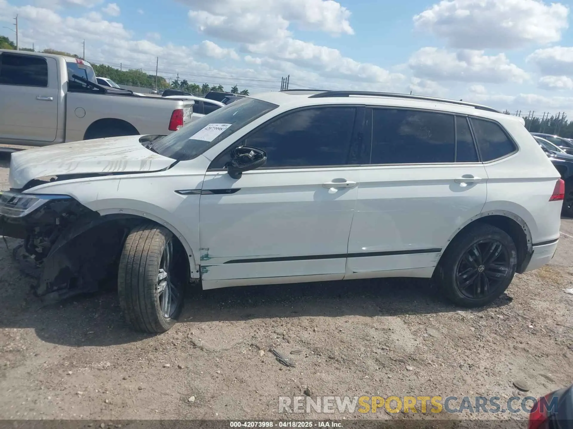 14 Фотография поврежденного автомобиля 3VVCB7AX5NM040222 VOLKSWAGEN TIGUAN 2022