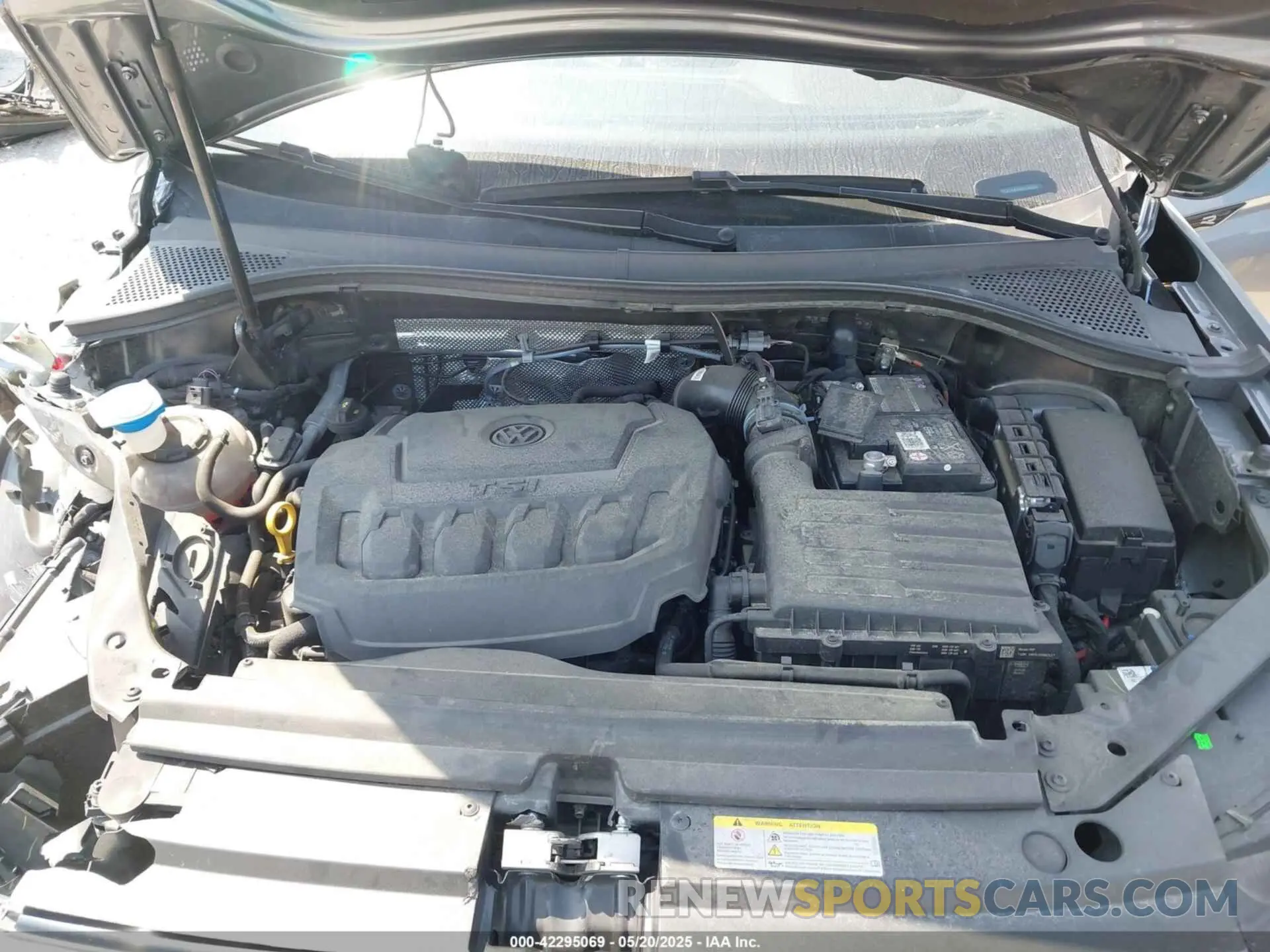 10 Фотография поврежденного автомобиля 3VVCB7AX5NM104260 VOLKSWAGEN TIGUAN 2022