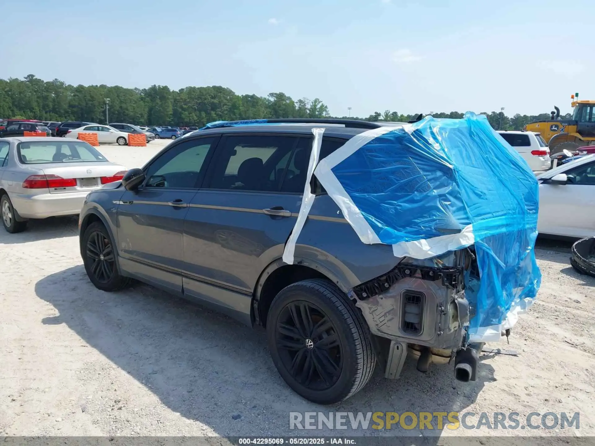 3 Фотография поврежденного автомобиля 3VVCB7AX5NM104260 VOLKSWAGEN TIGUAN 2022