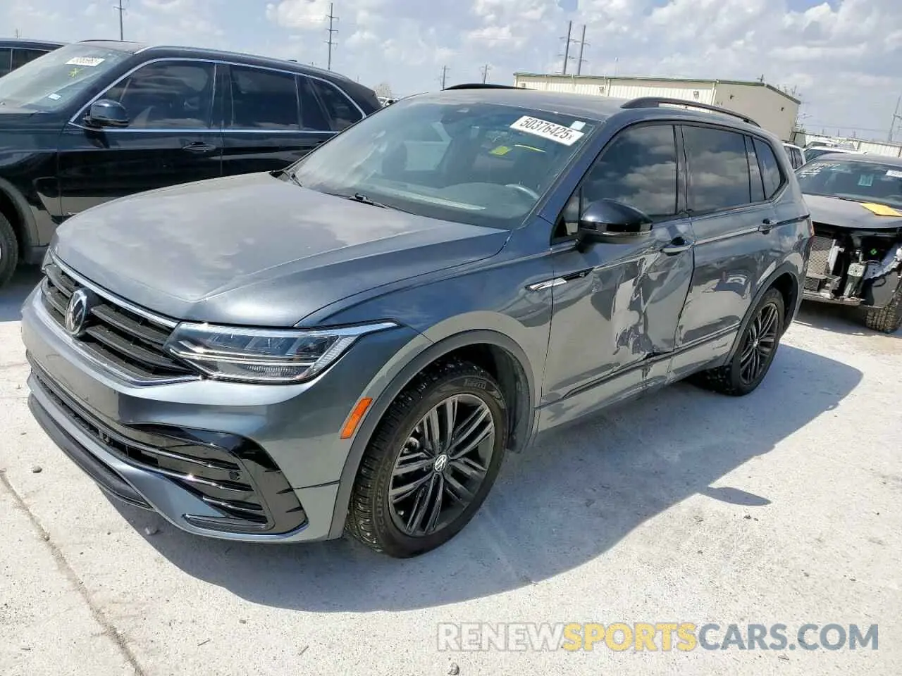 1 Фотография поврежденного автомобиля 3VVCB7AX6NM065002 VOLKSWAGEN TIGUAN 2022