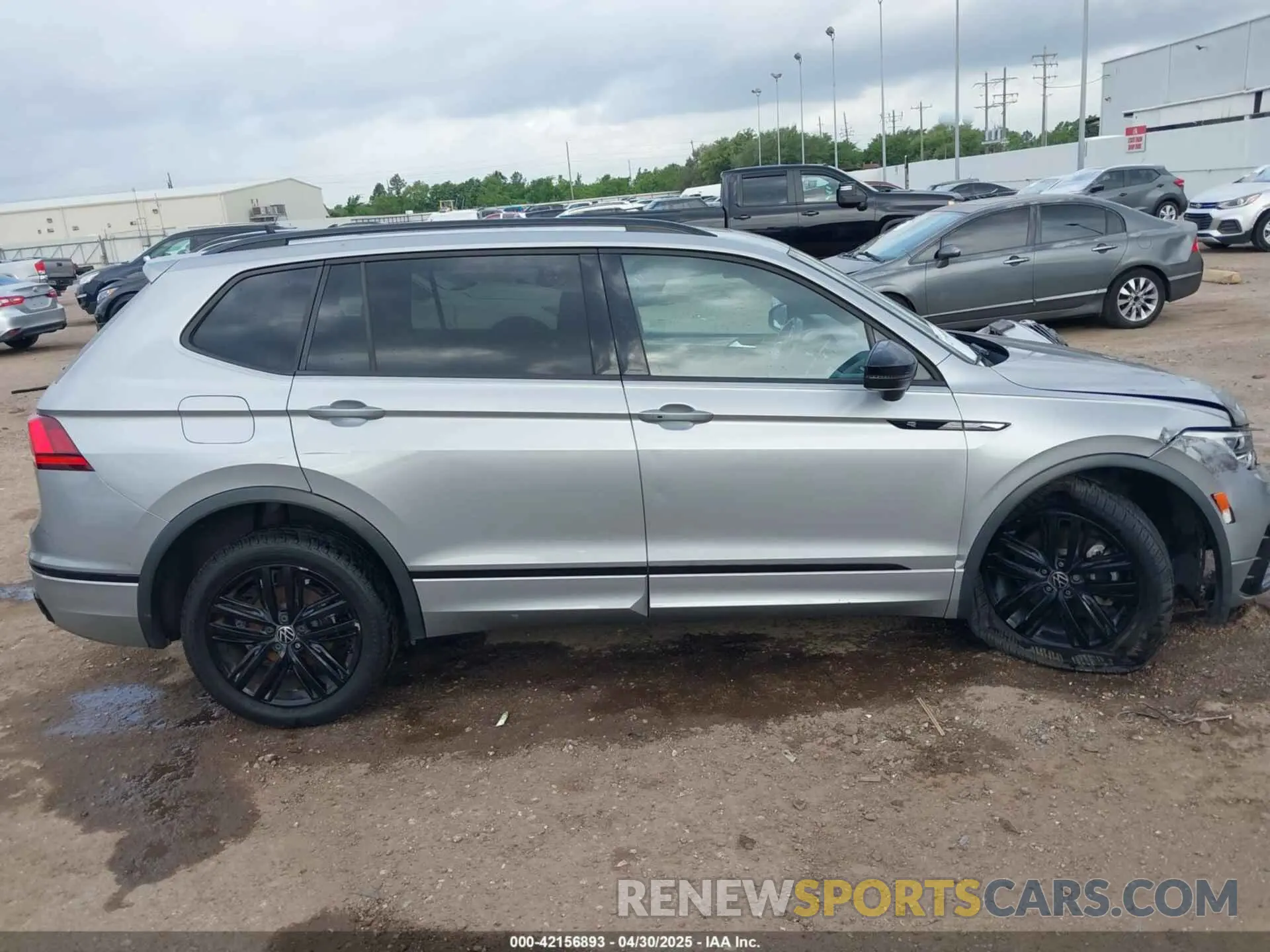 13 Фотография поврежденного автомобиля 3VVCB7AX6NM075609 VOLKSWAGEN TIGUAN 2022