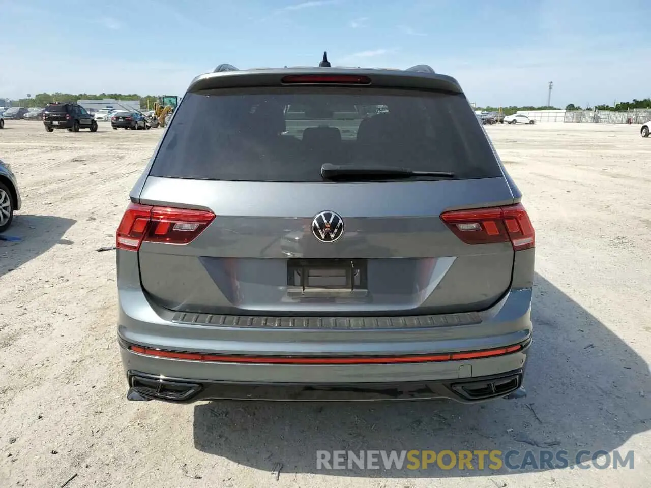 6 Photograph of a damaged car 3VVCB7AX6NM081880 VOLKSWAGEN TIGUAN 2022