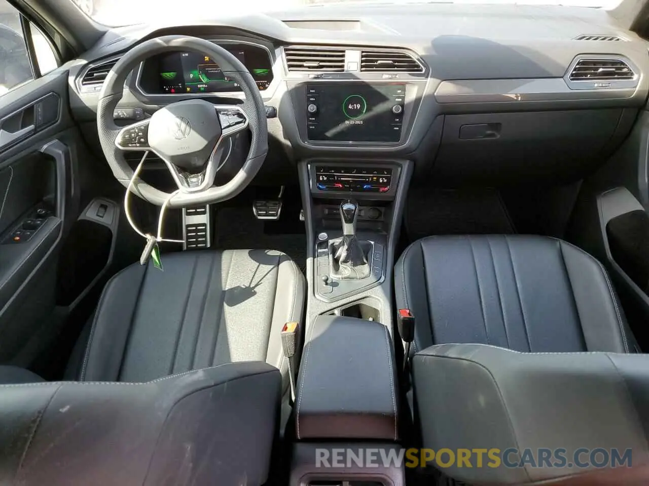 8 Photograph of a damaged car 3VVCB7AX6NM081880 VOLKSWAGEN TIGUAN 2022
