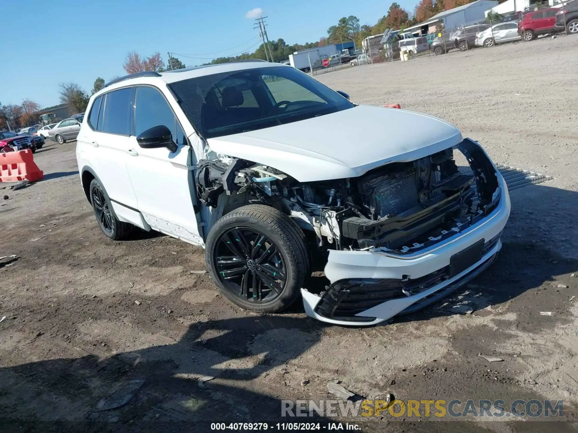 1 Фотография поврежденного автомобиля 3VVCB7AX8NM131565 VOLKSWAGEN TIGUAN 2022