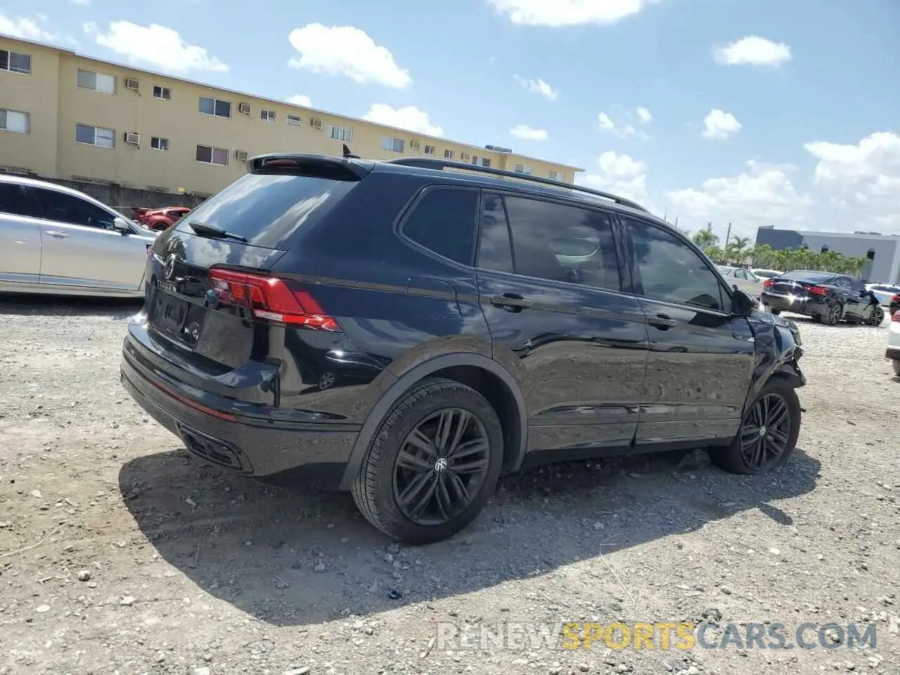 3 Photograph of a damaged car 3VVCB7AXXNM080652 VOLKSWAGEN TIGUAN 2022