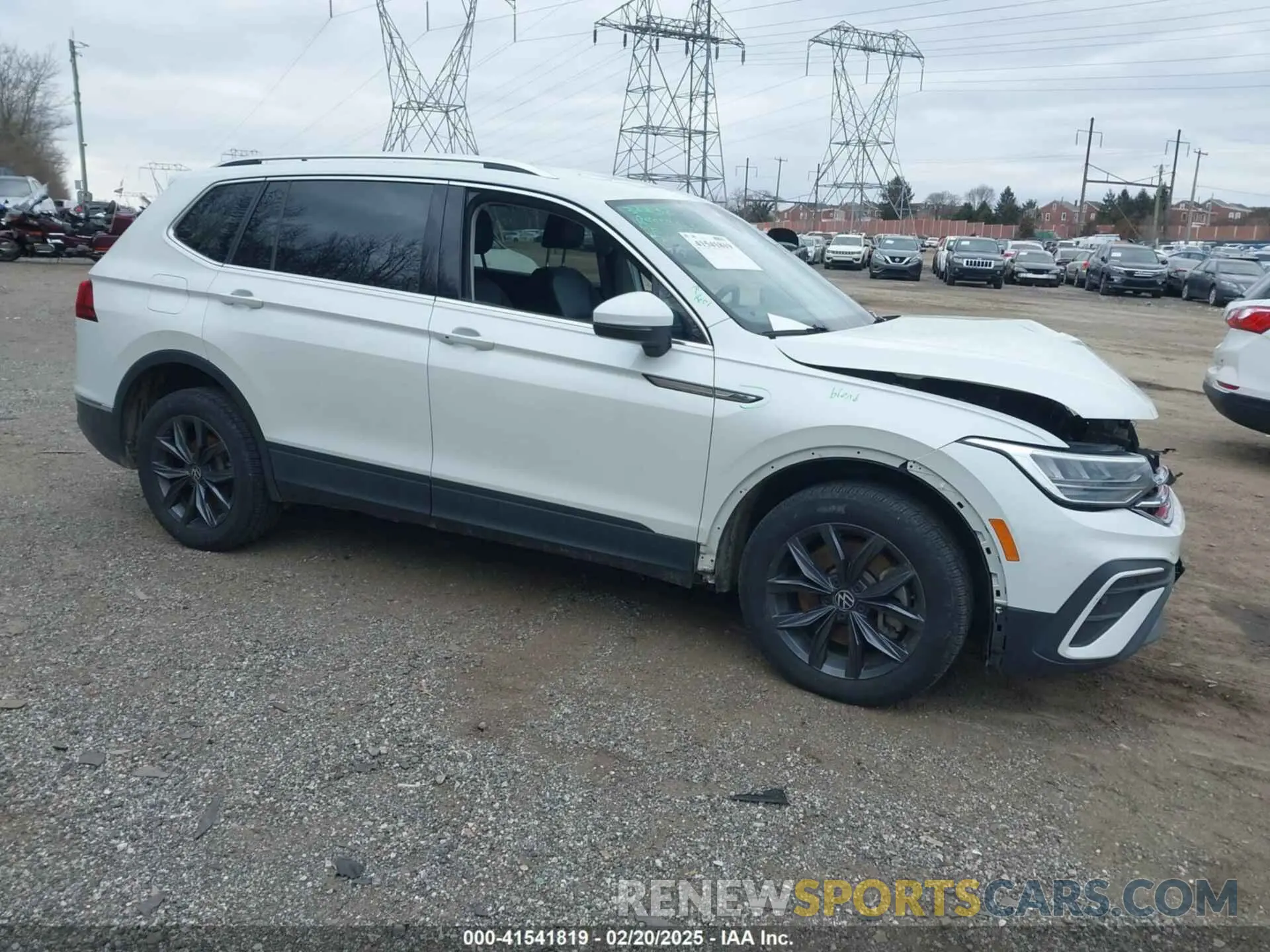 1 Фотография поврежденного автомобиля 3VV2B7AX8PM062519 VOLKSWAGEN TIGUAN 2023