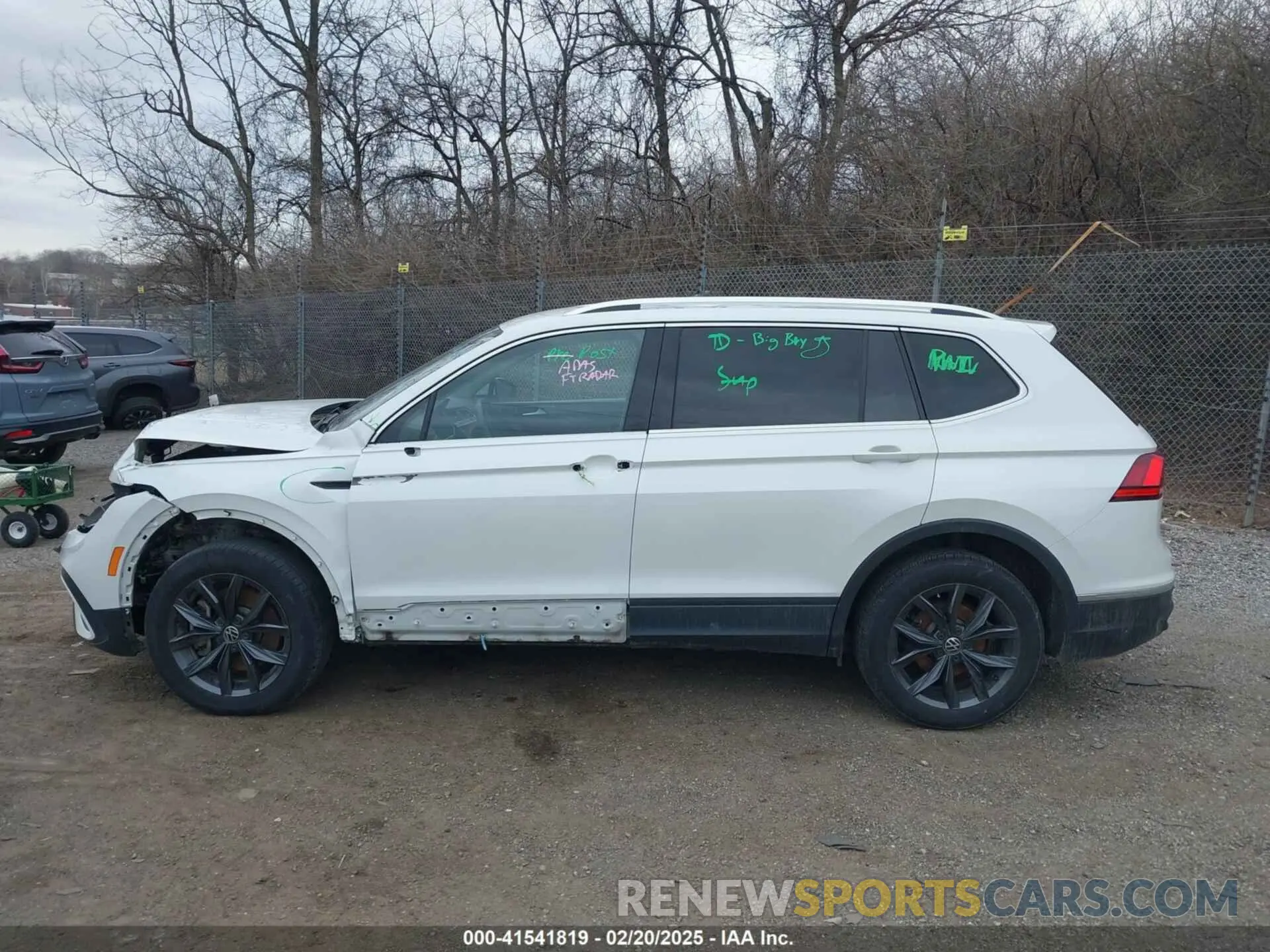 14 Фотография поврежденного автомобиля 3VV2B7AX8PM062519 VOLKSWAGEN TIGUAN 2023