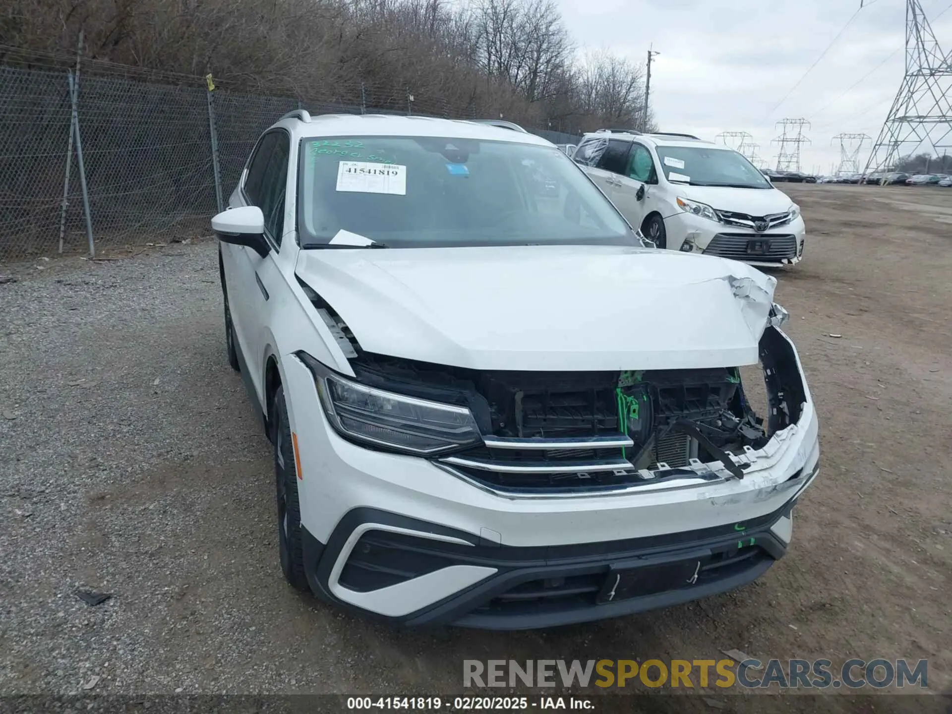 17 Фотография поврежденного автомобиля 3VV2B7AX8PM062519 VOLKSWAGEN TIGUAN 2023
