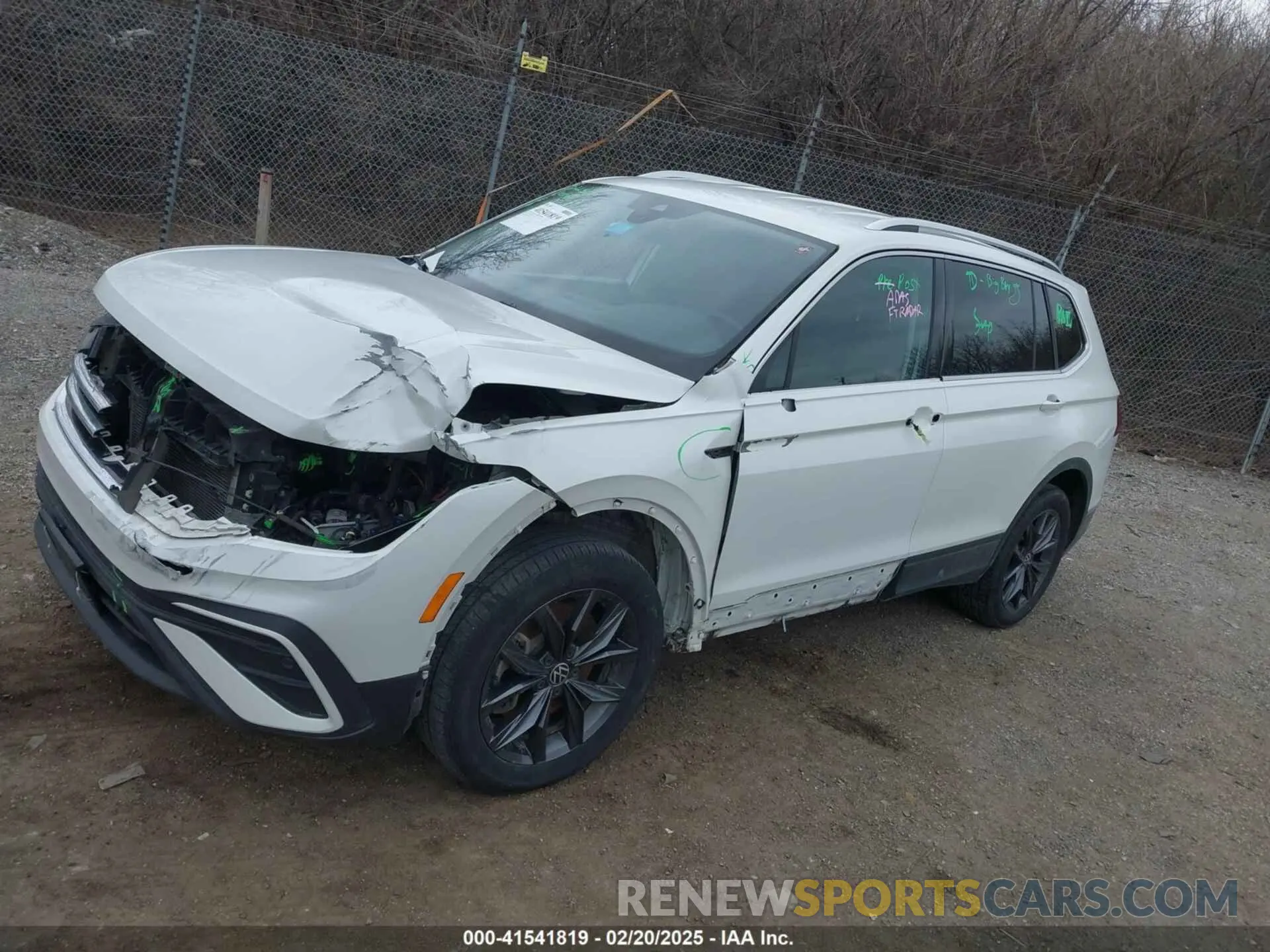 2 Фотография поврежденного автомобиля 3VV2B7AX8PM062519 VOLKSWAGEN TIGUAN 2023